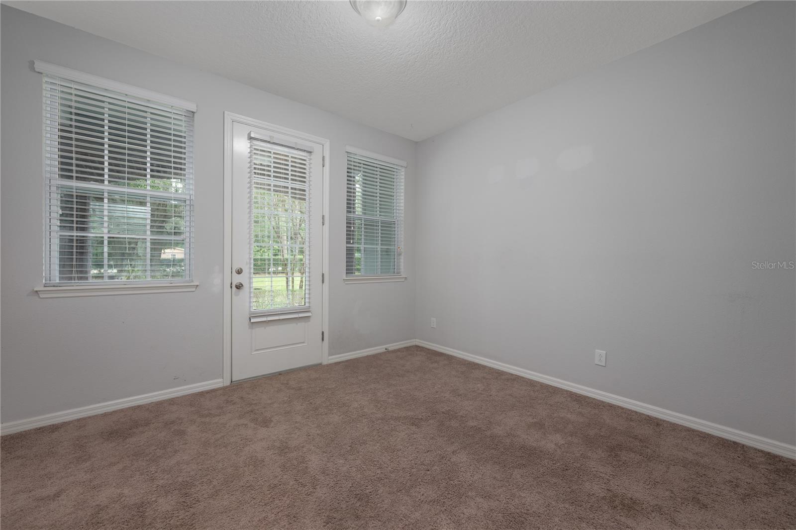 HAMPTONS - SECOND REP - Residential
