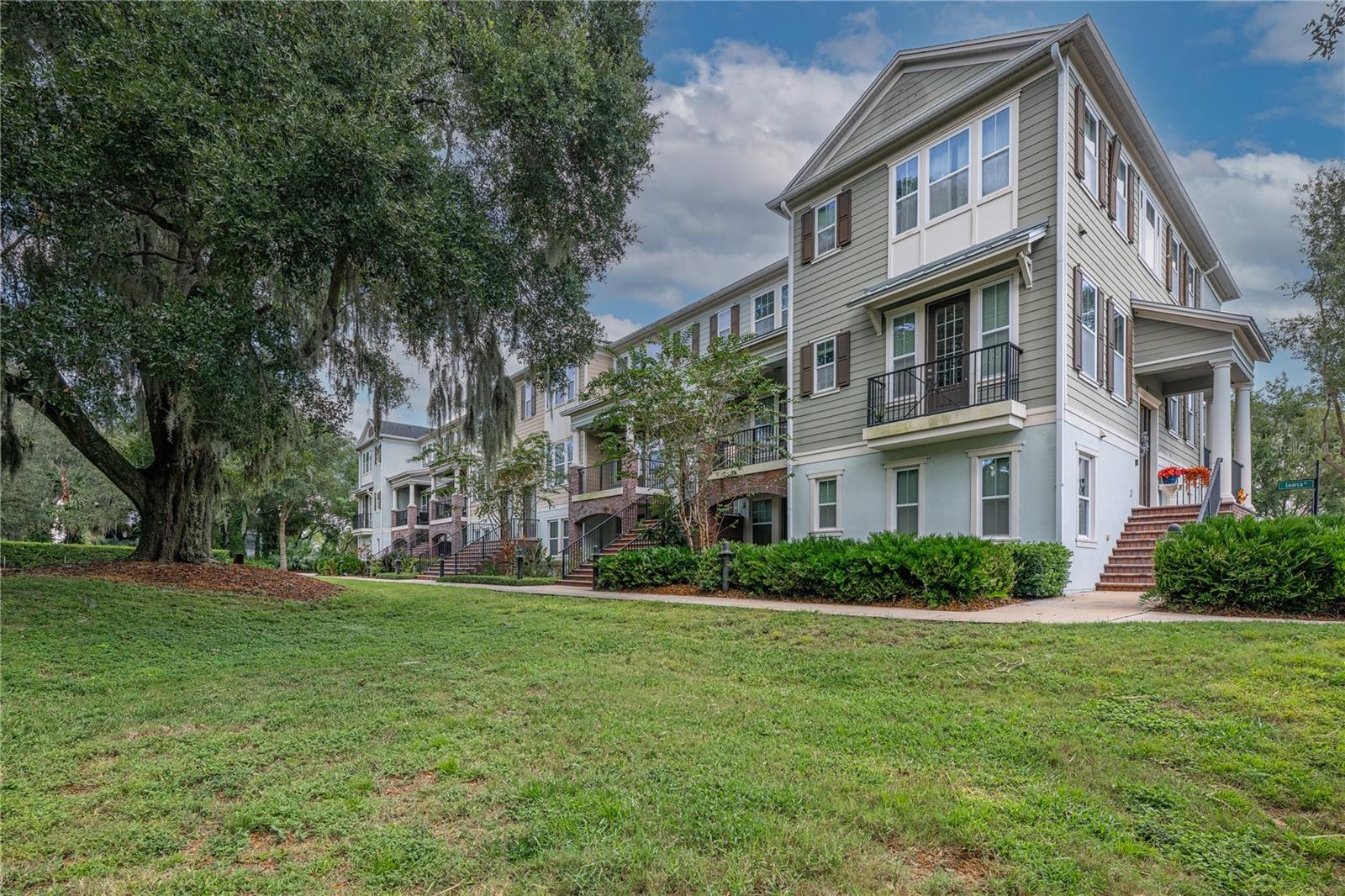 HAMPTONS - SECOND REP - Residential