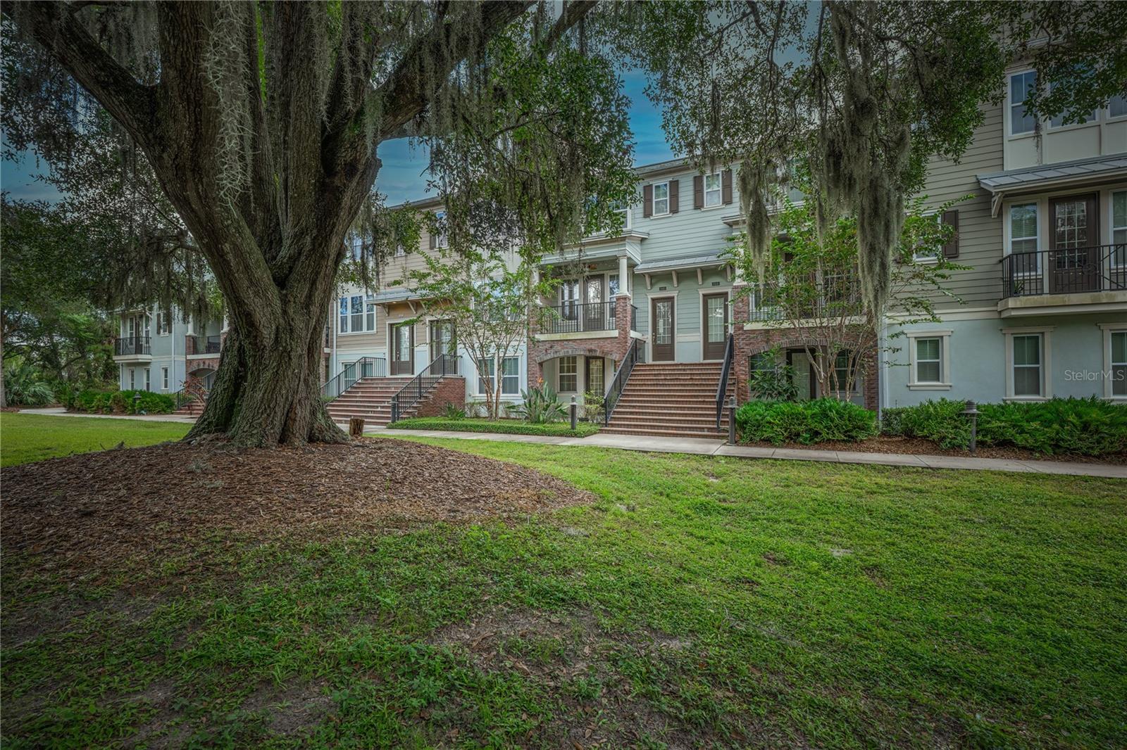 HAMPTONS - SECOND REP - Residential