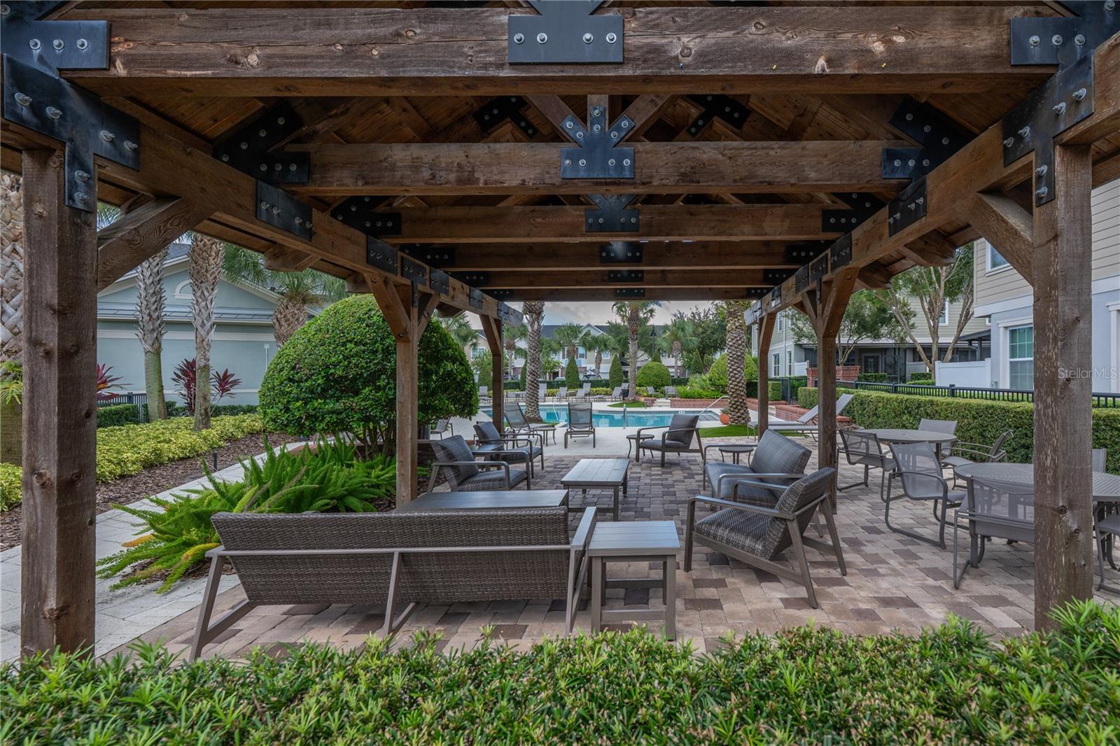 HAMPTONS - SECOND REP - Residential