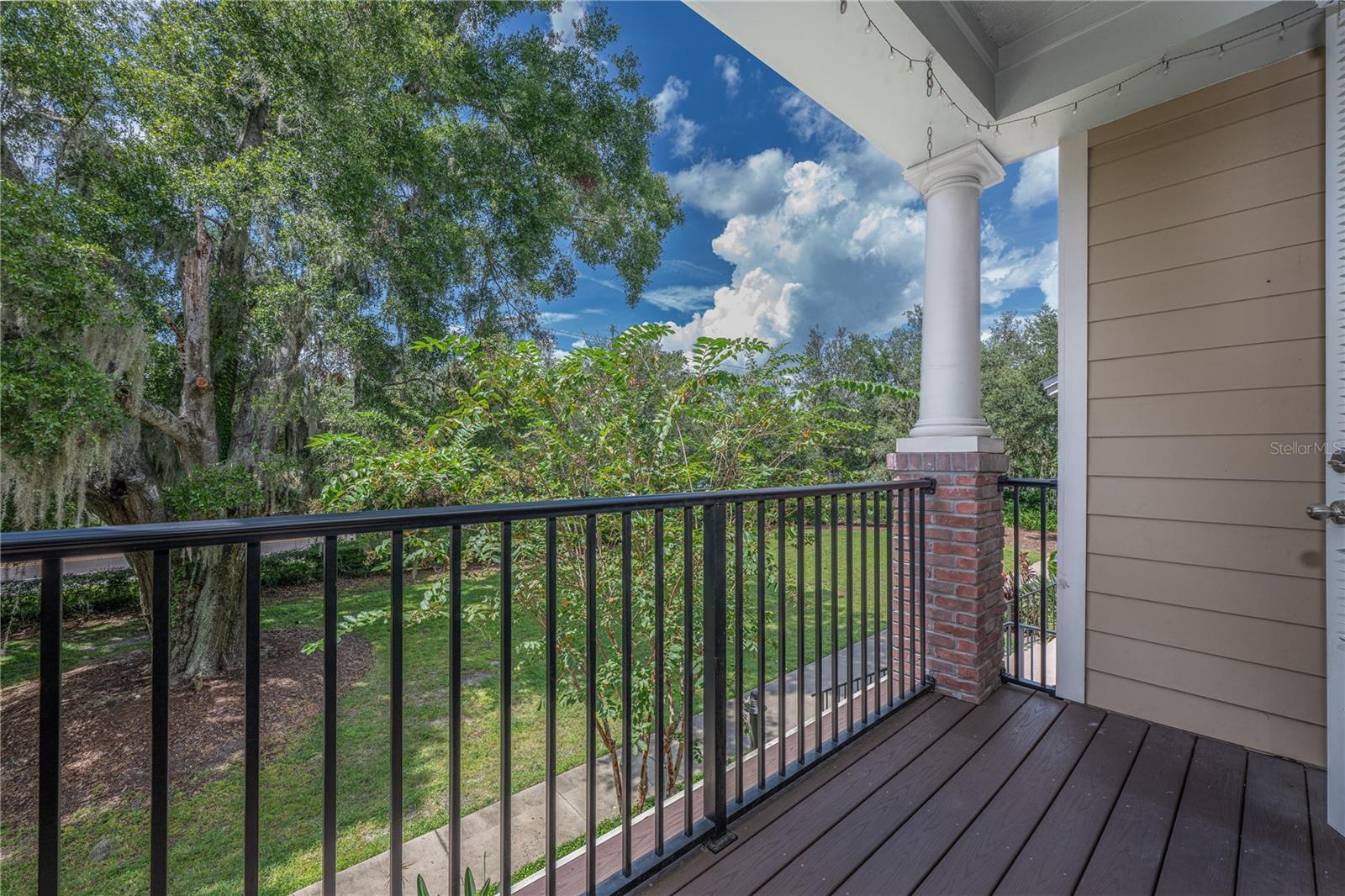 HAMPTONS - SECOND REP - Residential