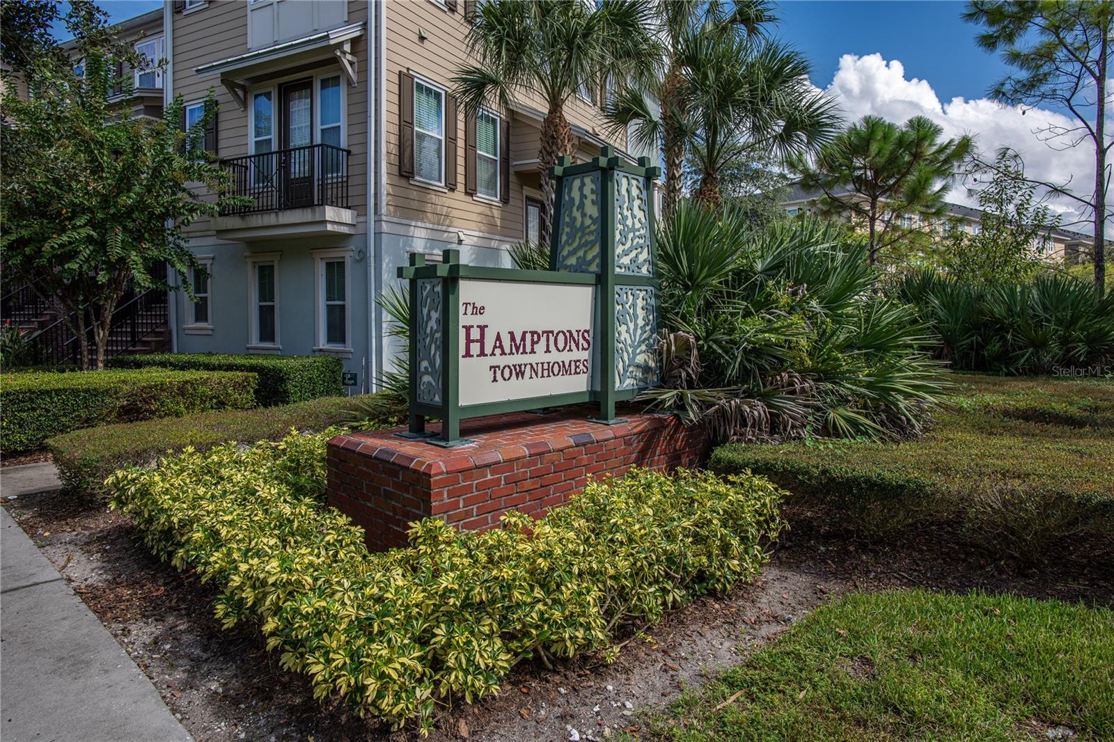 HAMPTONS - SECOND REP - Residential