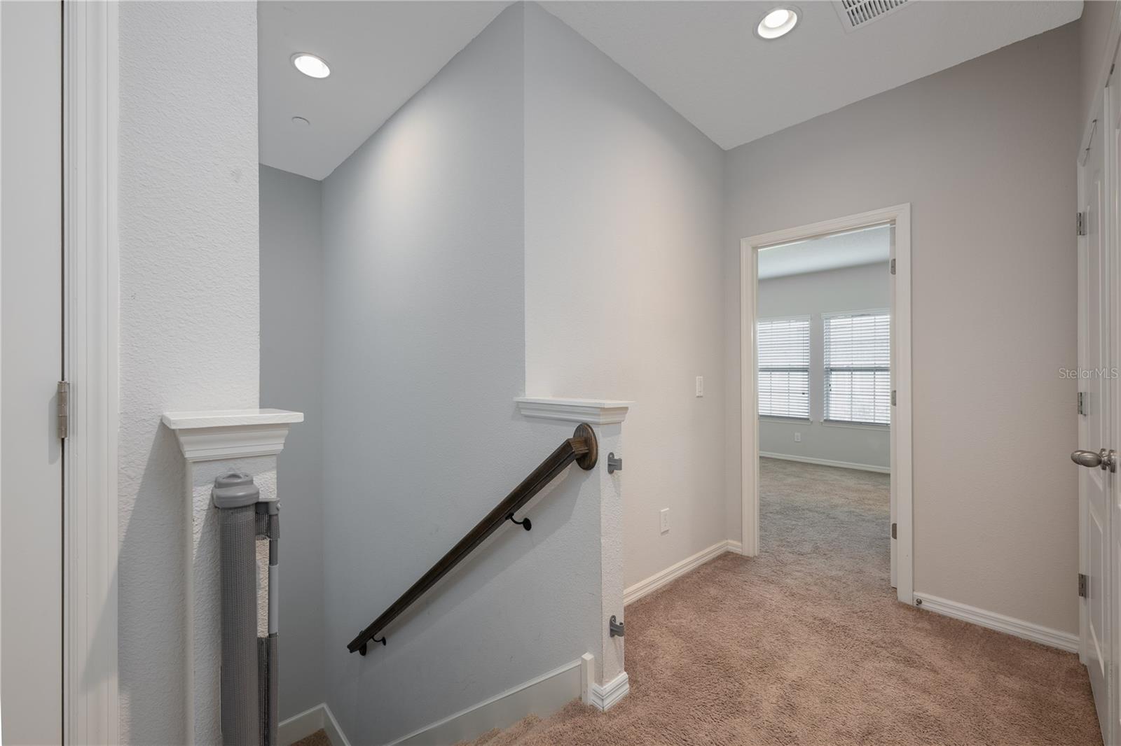 HAMPTONS - SECOND REP - Residential