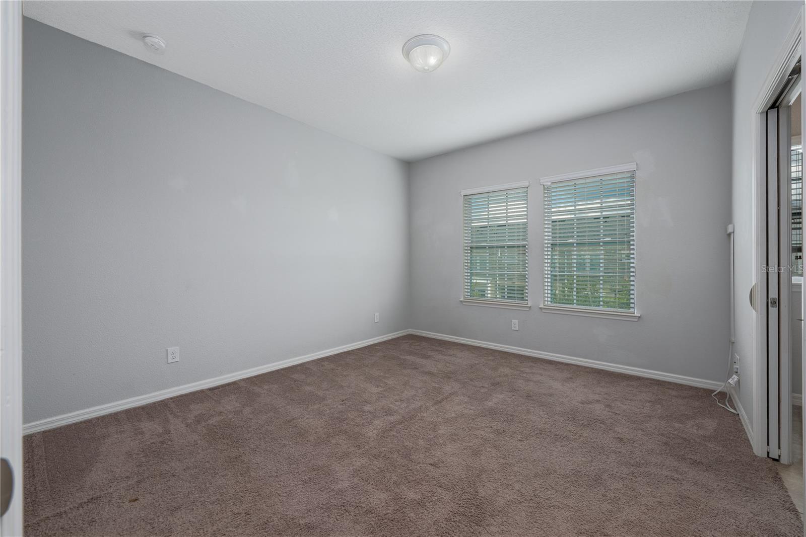HAMPTONS - SECOND REP - Residential