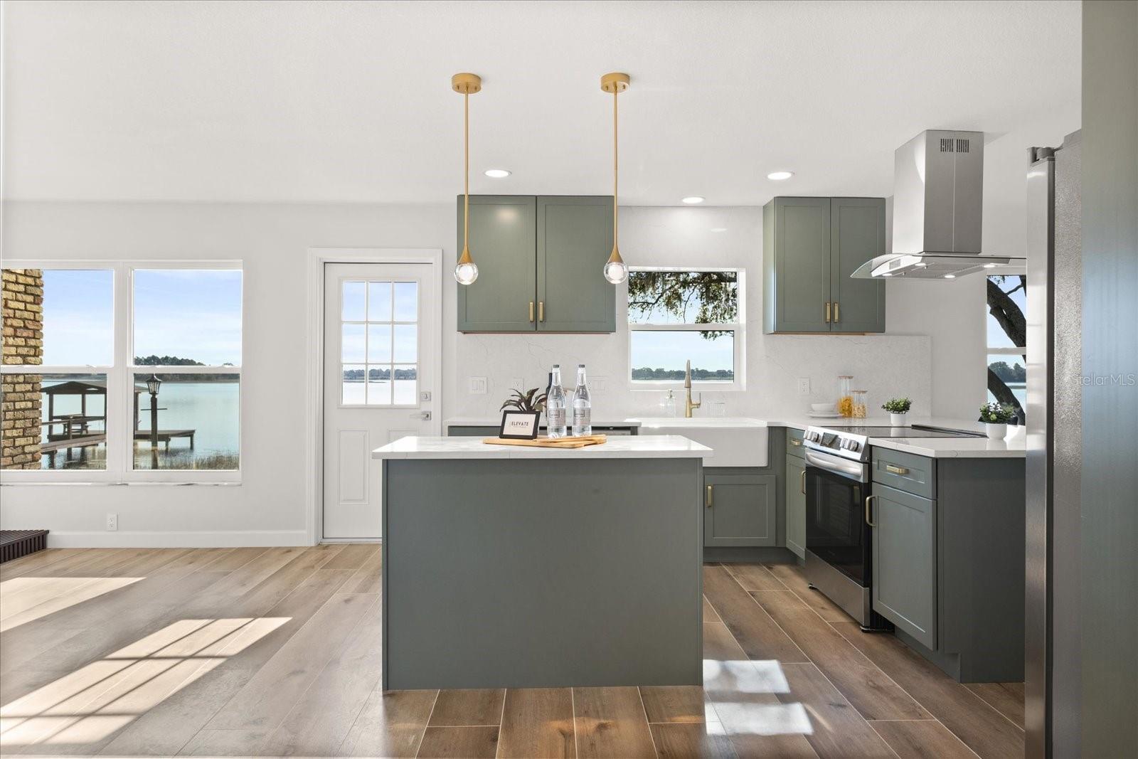 HICKORY LAKE ESTATES - Residential