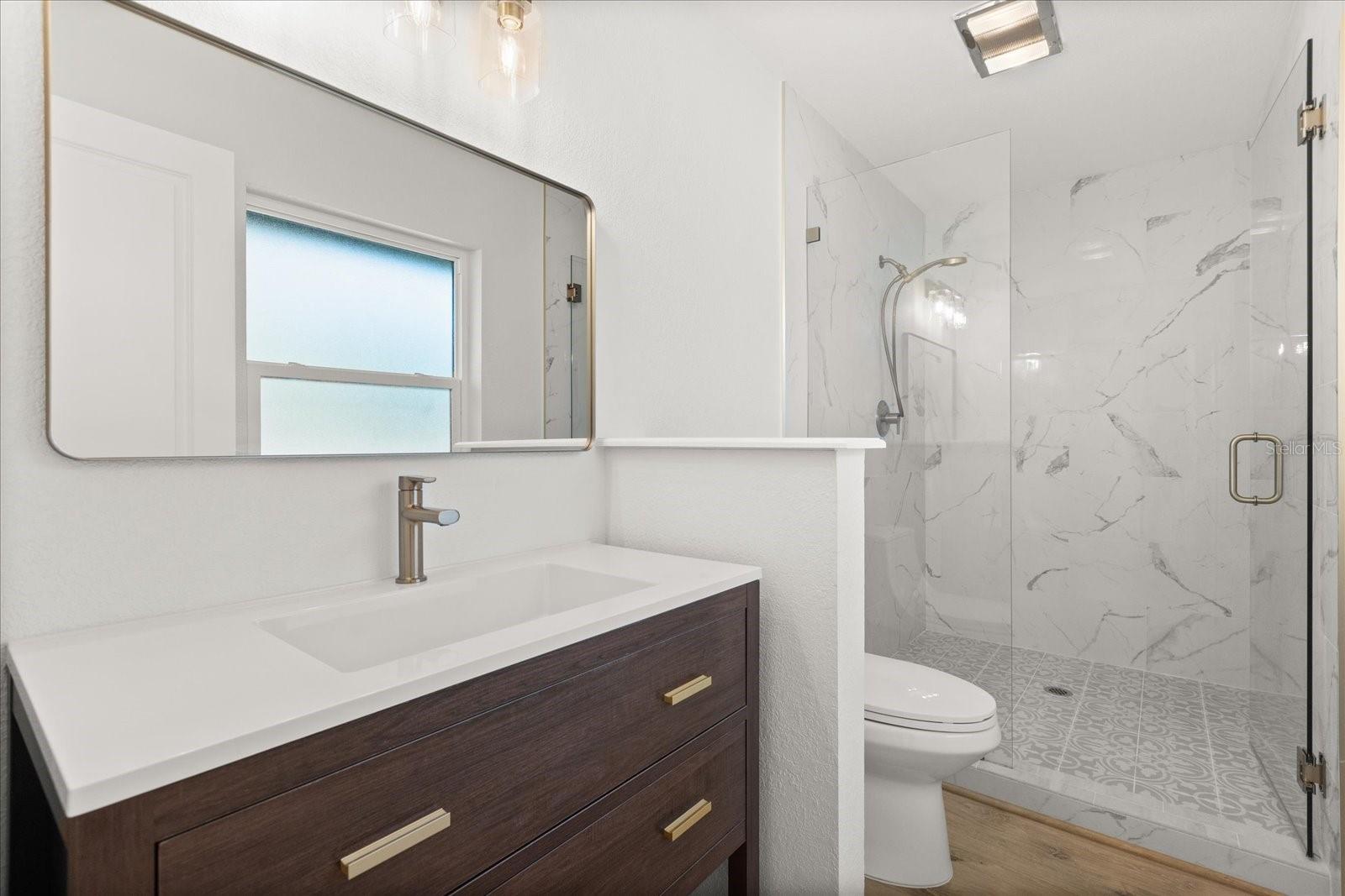 HICKORY LAKE ESTATES - Residential