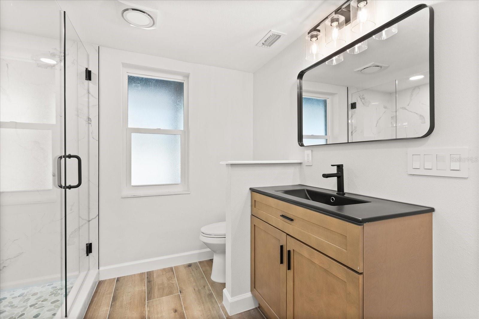 HICKORY LAKE ESTATES - Residential