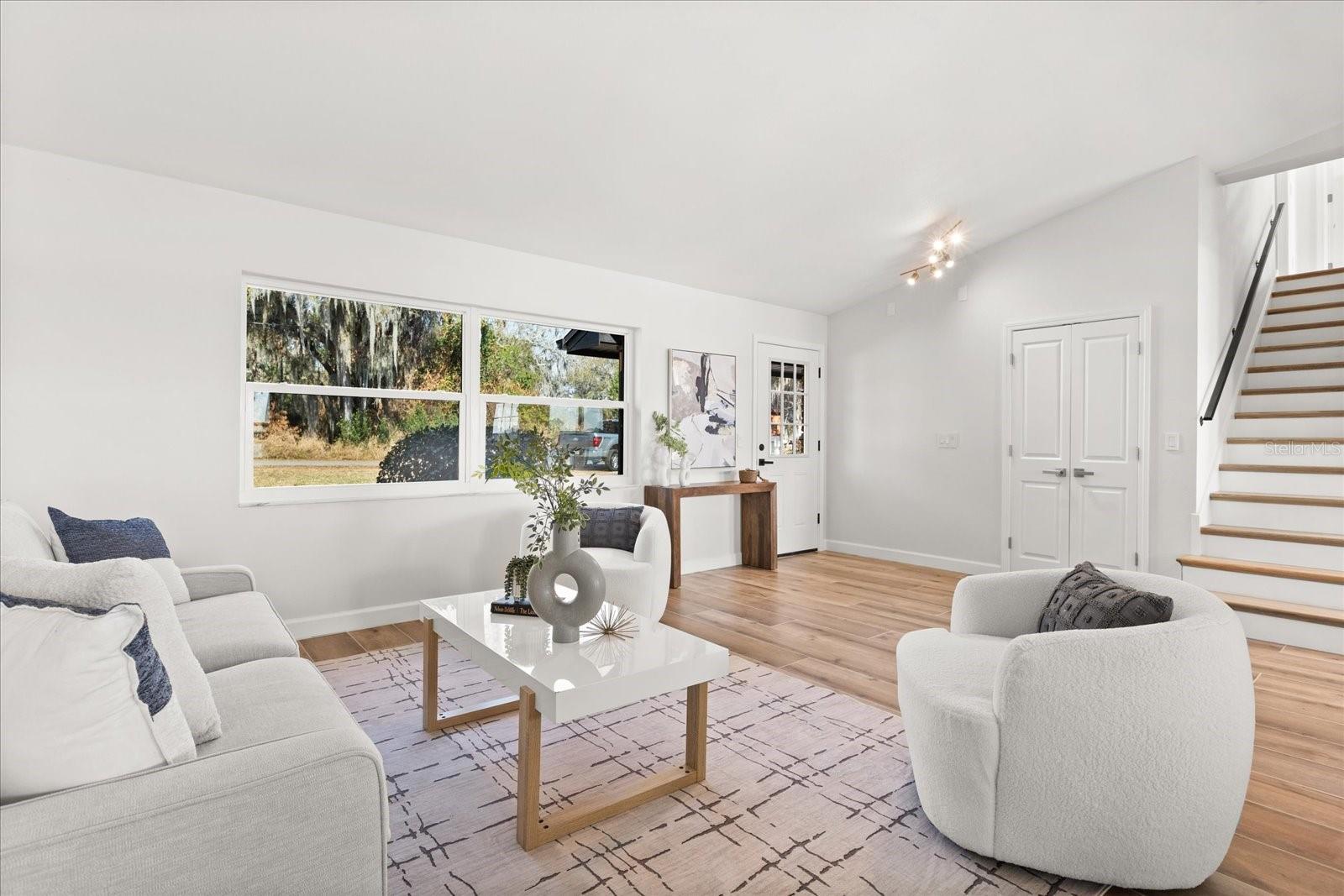 HICKORY LAKE ESTATES - Residential