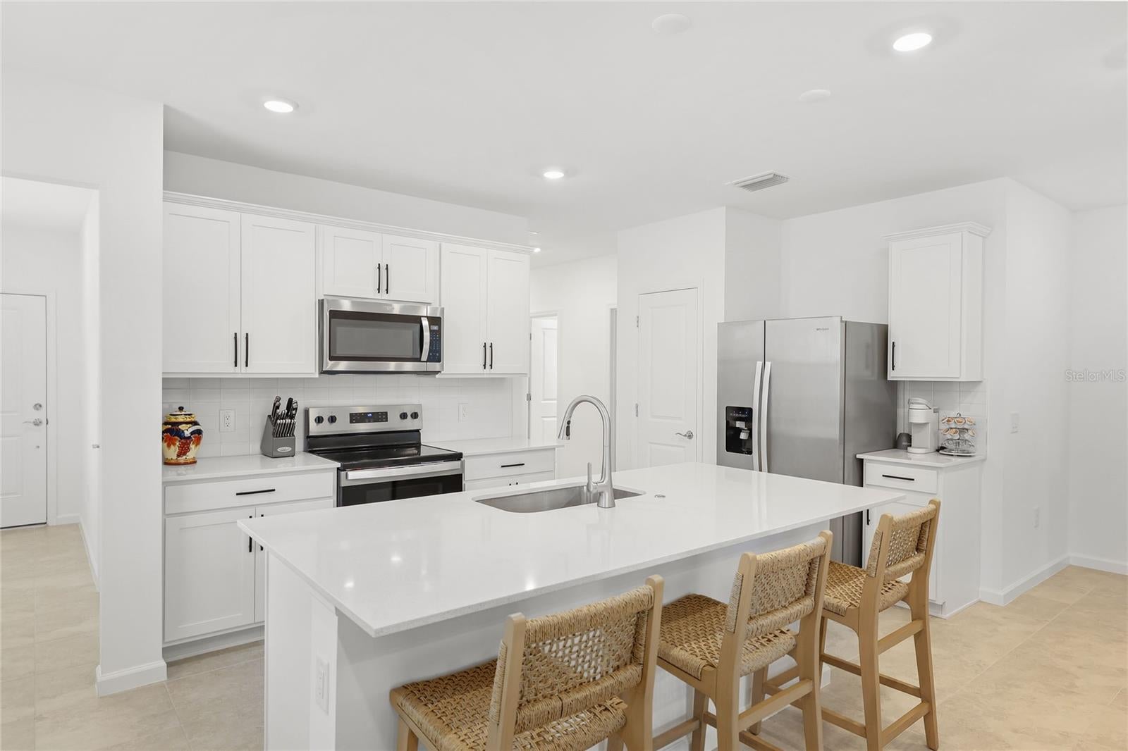 6587 SILVERSTAR DRIVE