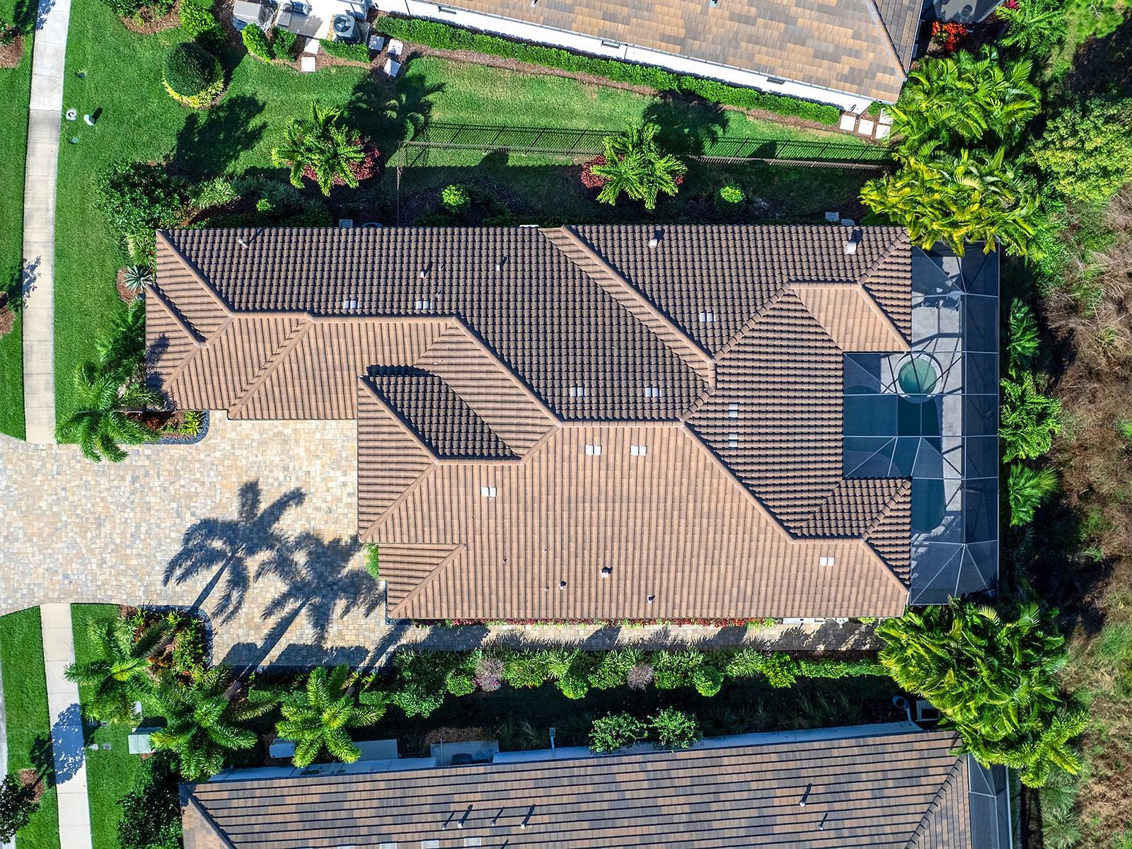 LAKEHOUSE COVE AT WATERSIDE - Residential