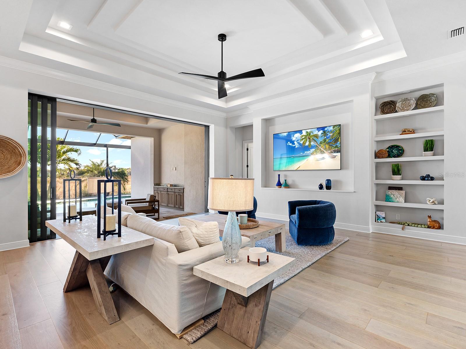 LAKEHOUSE COVE AT WATERSIDE - Residential