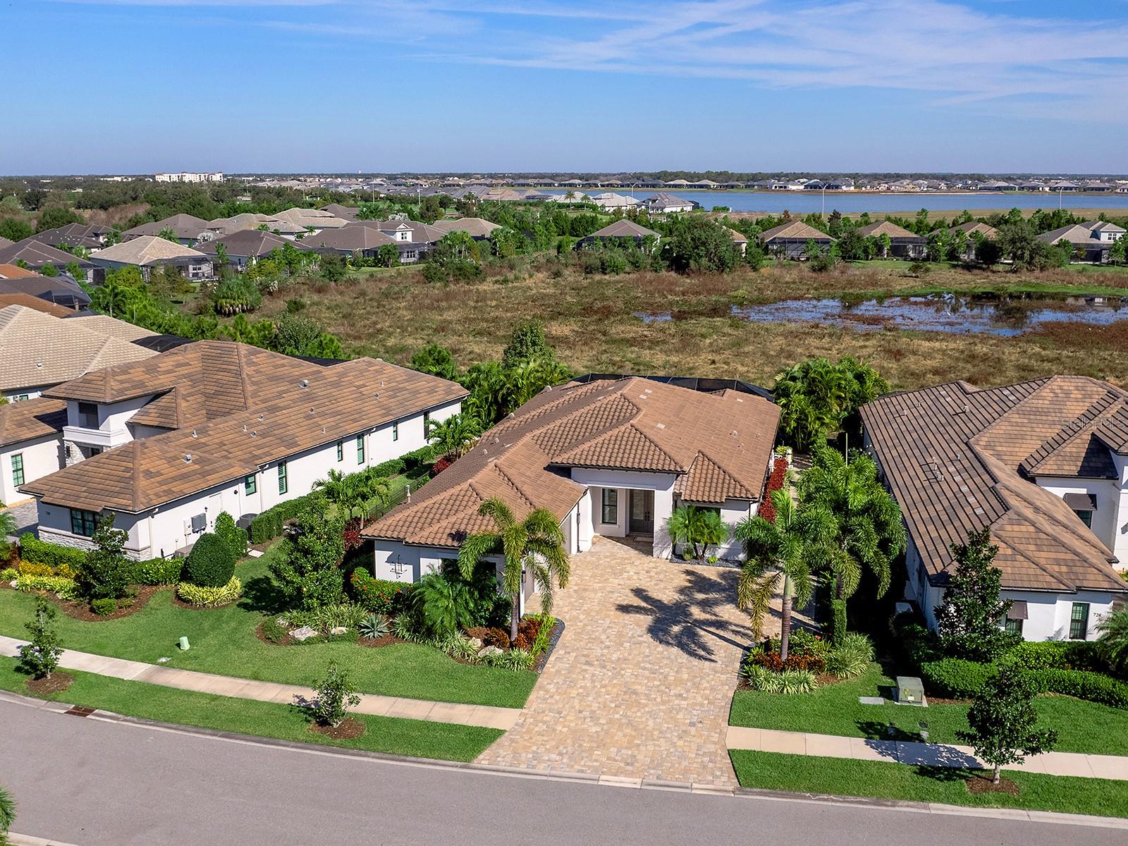 LAKEHOUSE COVE AT WATERSIDE - Residential