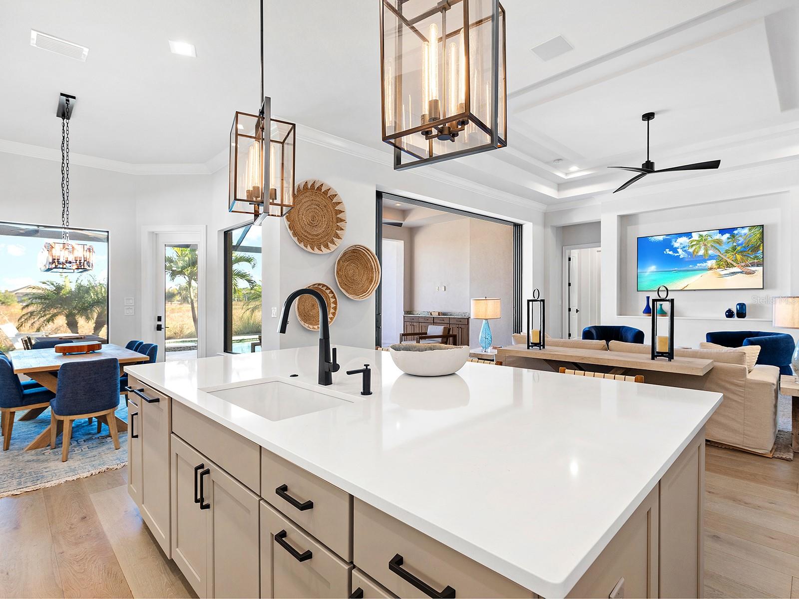 LAKEHOUSE COVE AT WATERSIDE - Residential