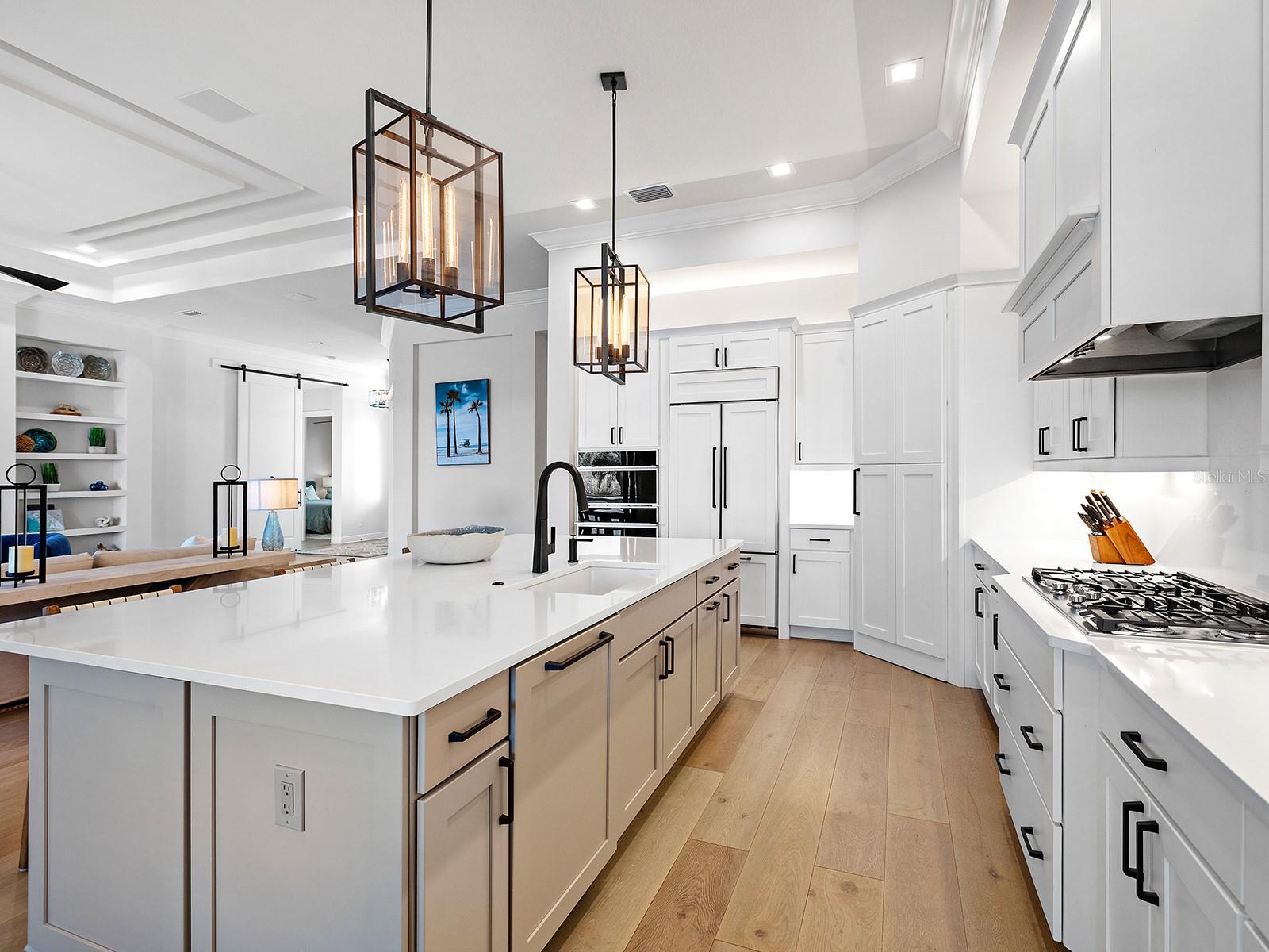 LAKEHOUSE COVE AT WATERSIDE - Residential