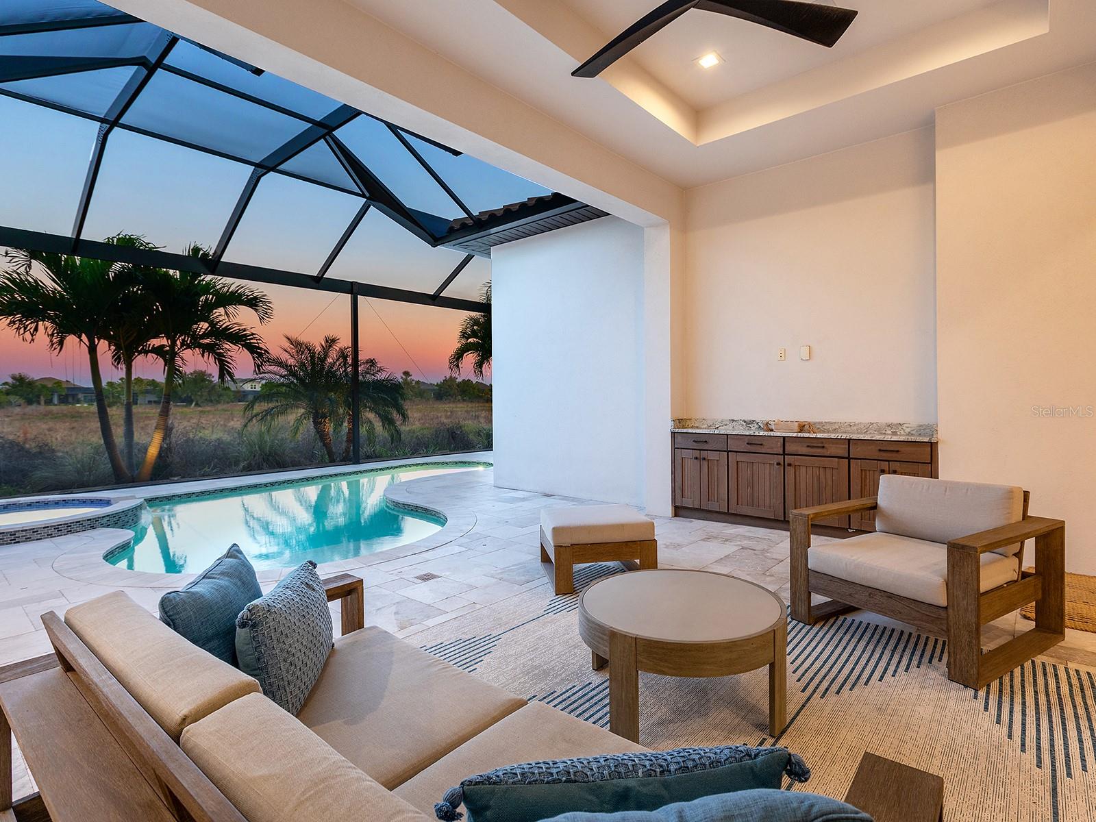 LAKEHOUSE COVE AT WATERSIDE - Residential