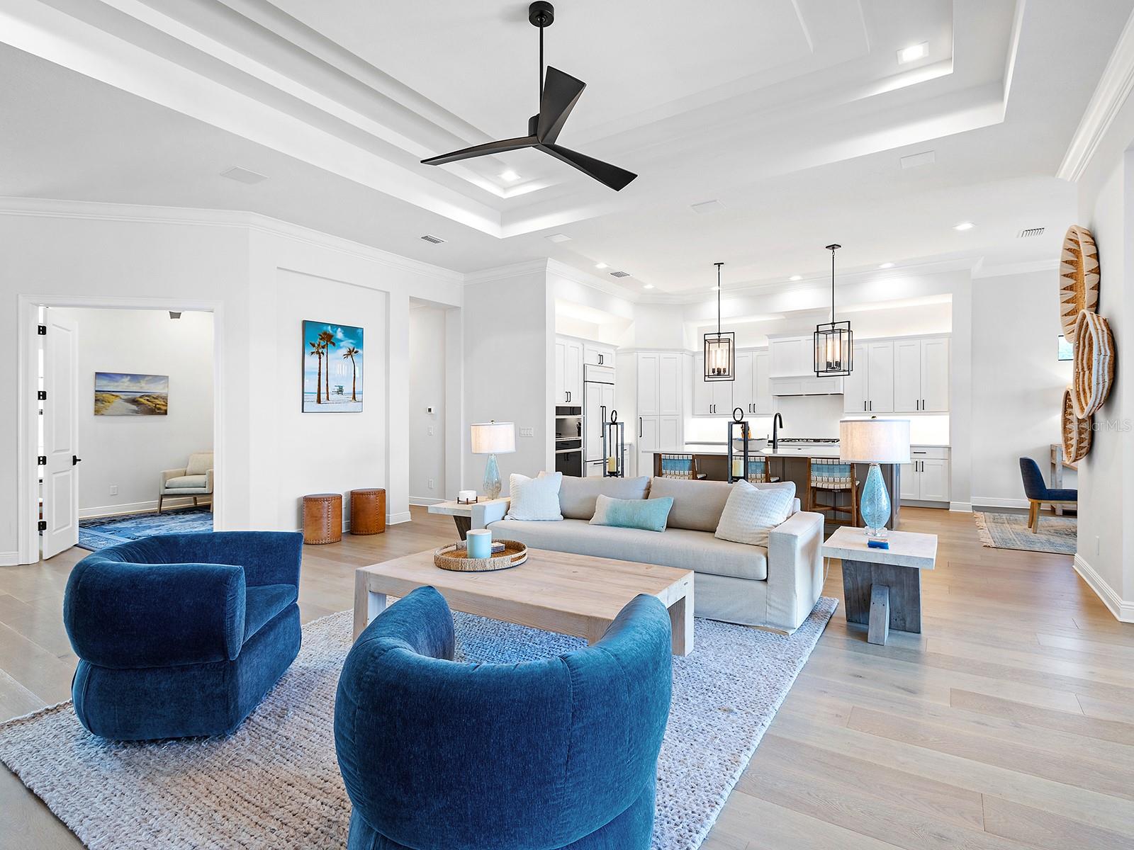 LAKEHOUSE COVE AT WATERSIDE - Residential