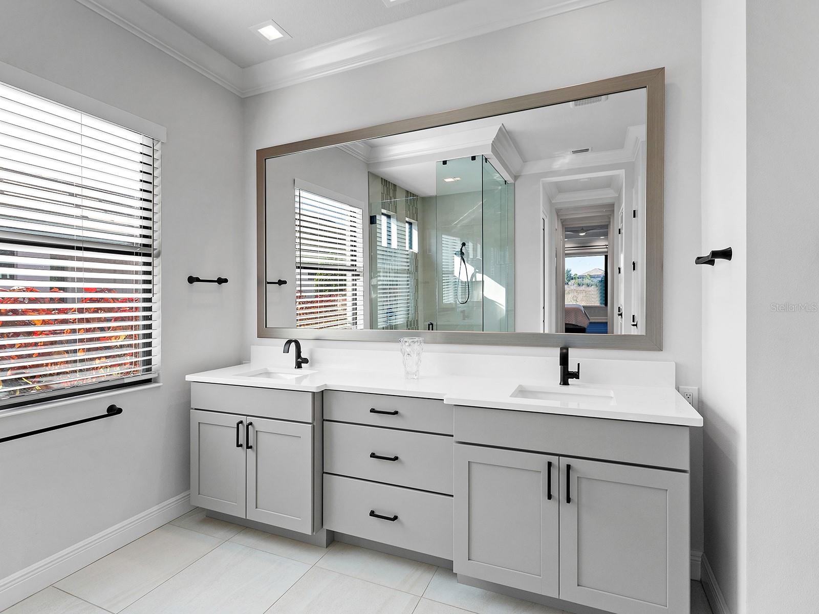 LAKEHOUSE COVE AT WATERSIDE - Residential