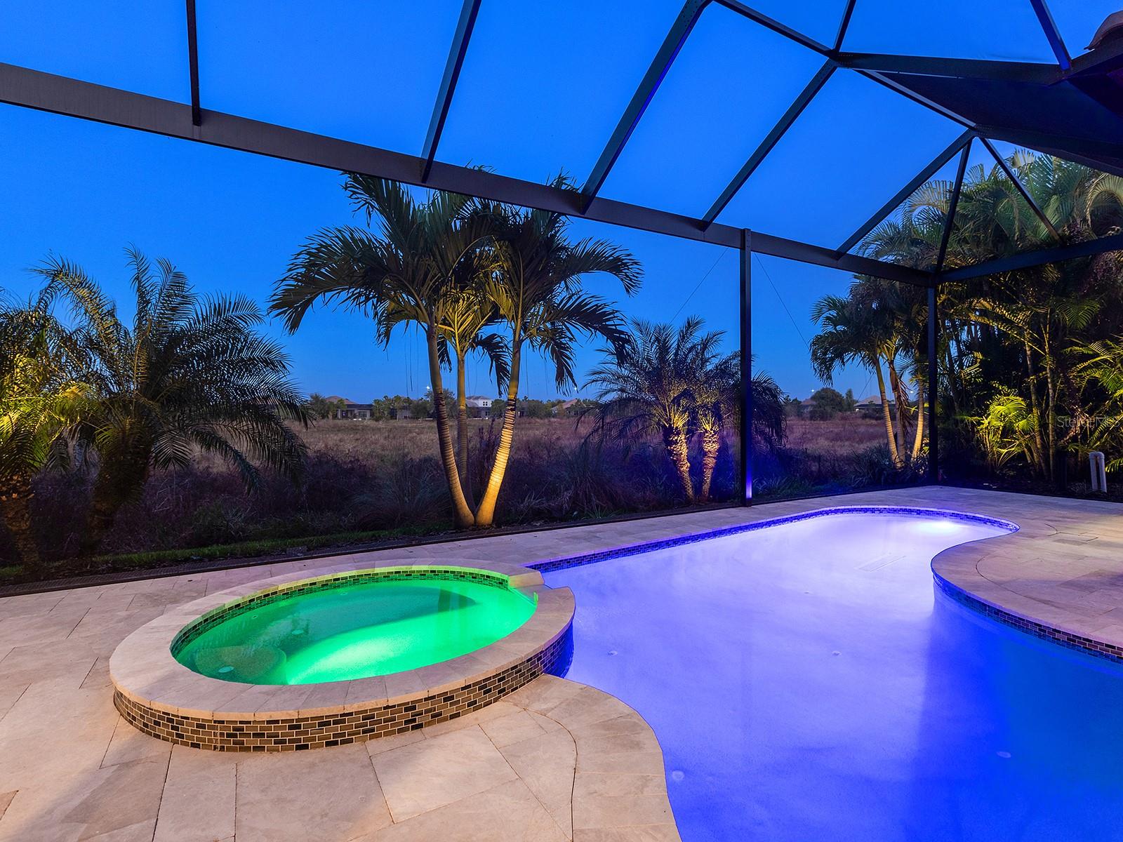 LAKEHOUSE COVE AT WATERSIDE - Residential