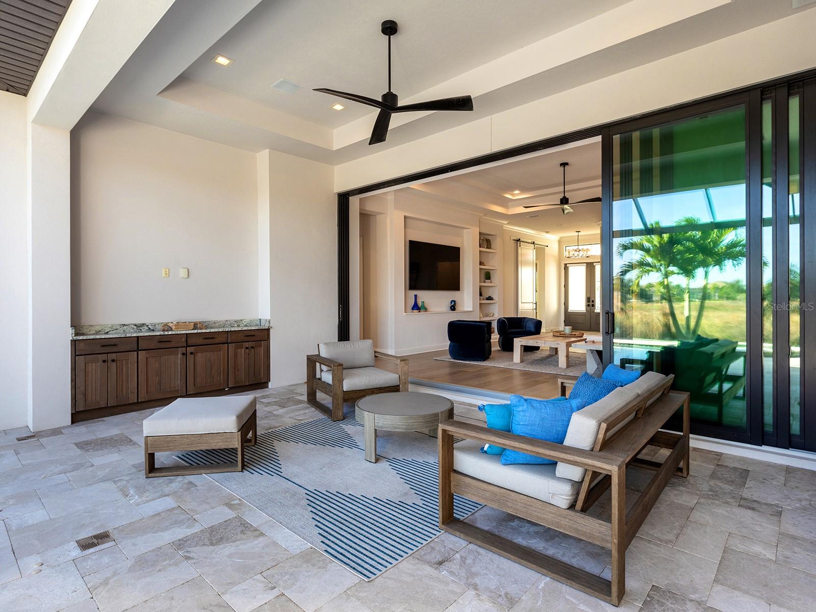 LAKEHOUSE COVE AT WATERSIDE - Residential