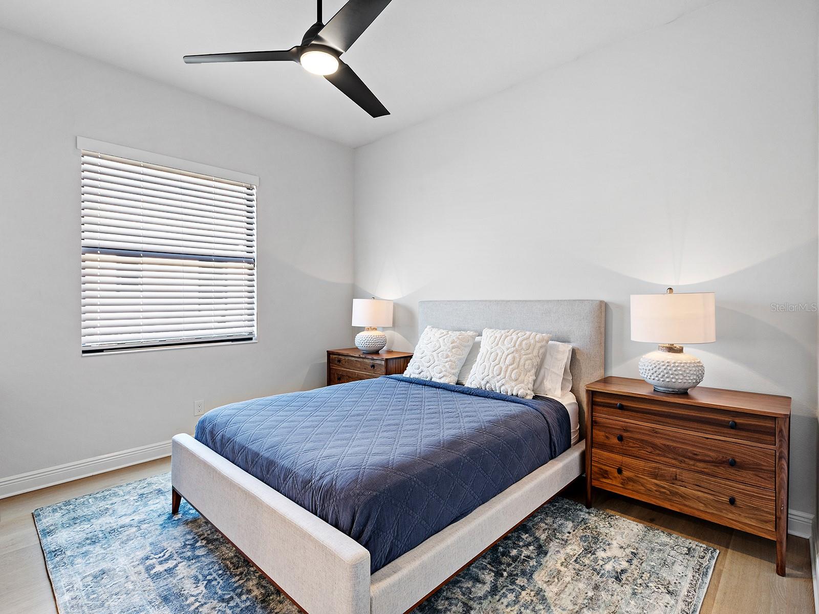 LAKEHOUSE COVE AT WATERSIDE - Residential