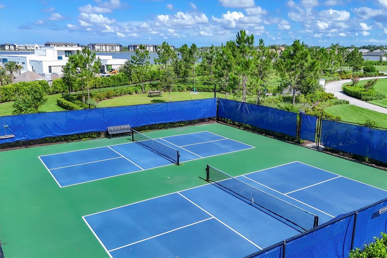LAKEHOUSE COVE AT WATERSIDE - Residential