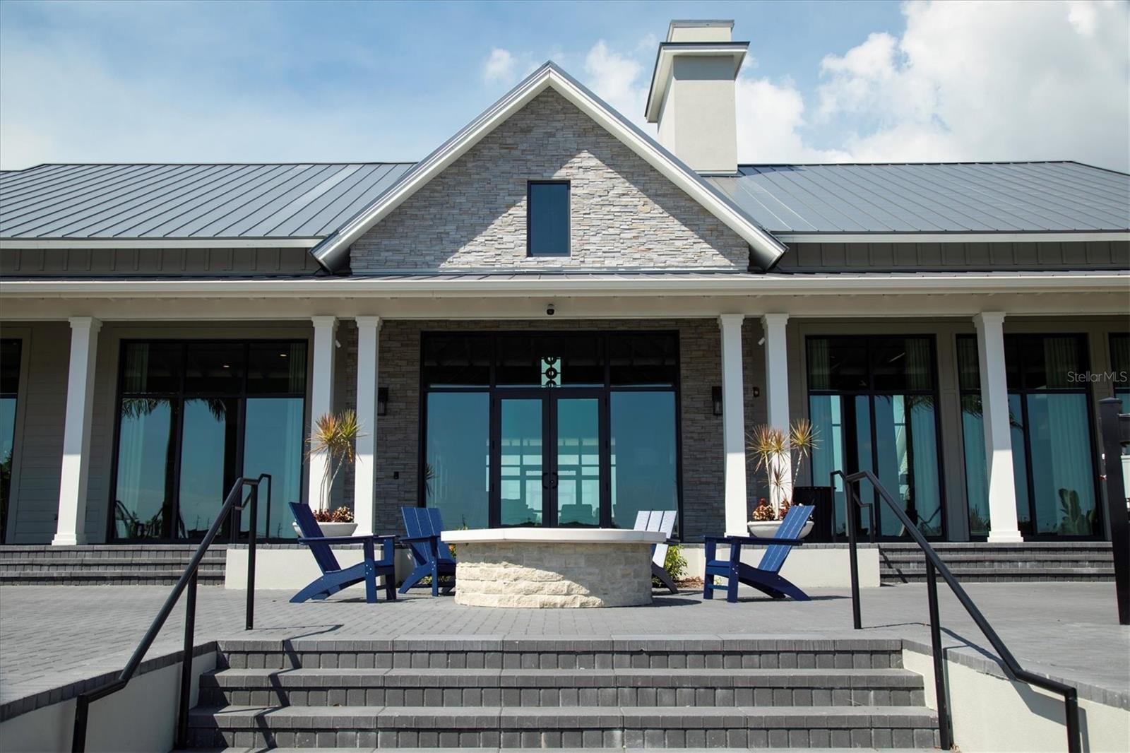 LAKEHOUSE COVE AT WATERSIDE - Residential