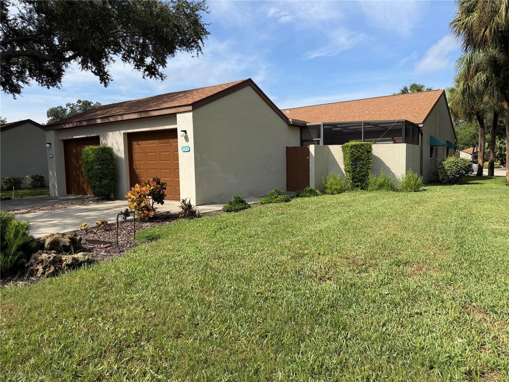 Photo of 2904 Oak Lane, Bradenton, FL 34209 (MLS # A4709102)