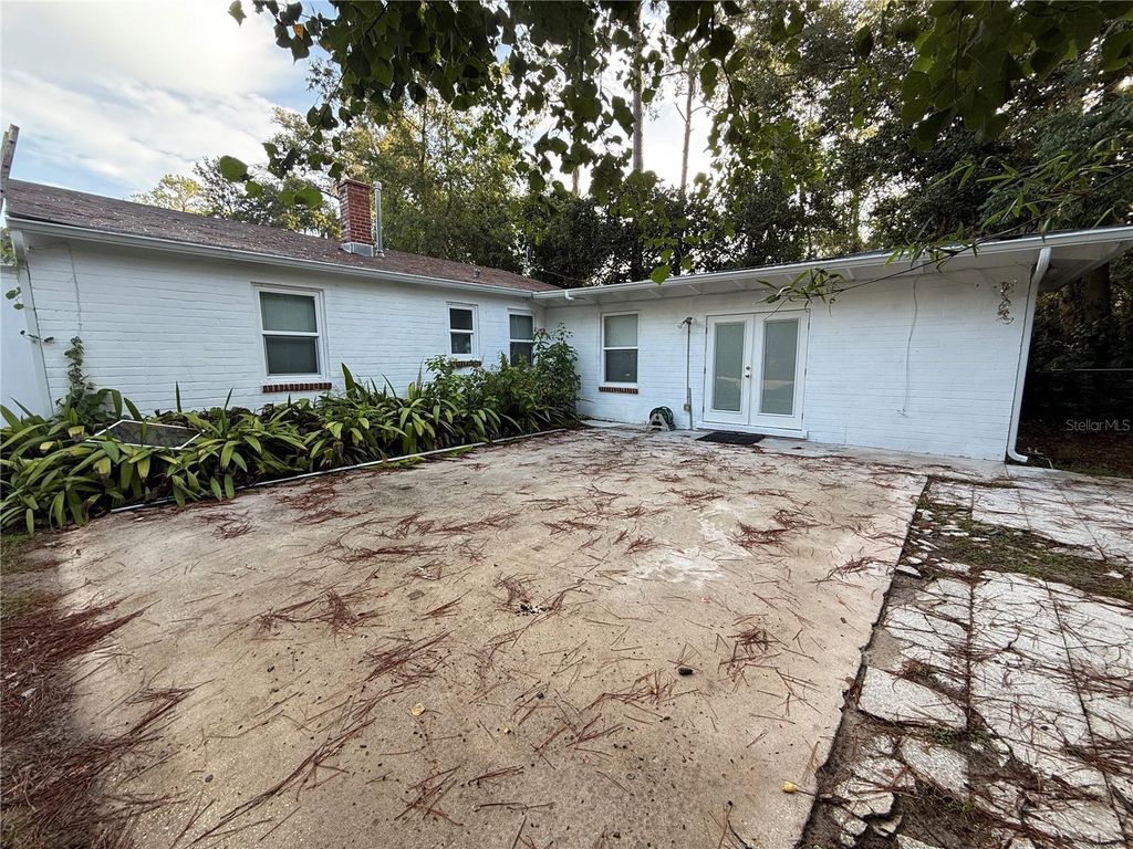 Photo of 1615 NW 7th Avenue, Gainesville, FL 32603 (MLS # GC534558)