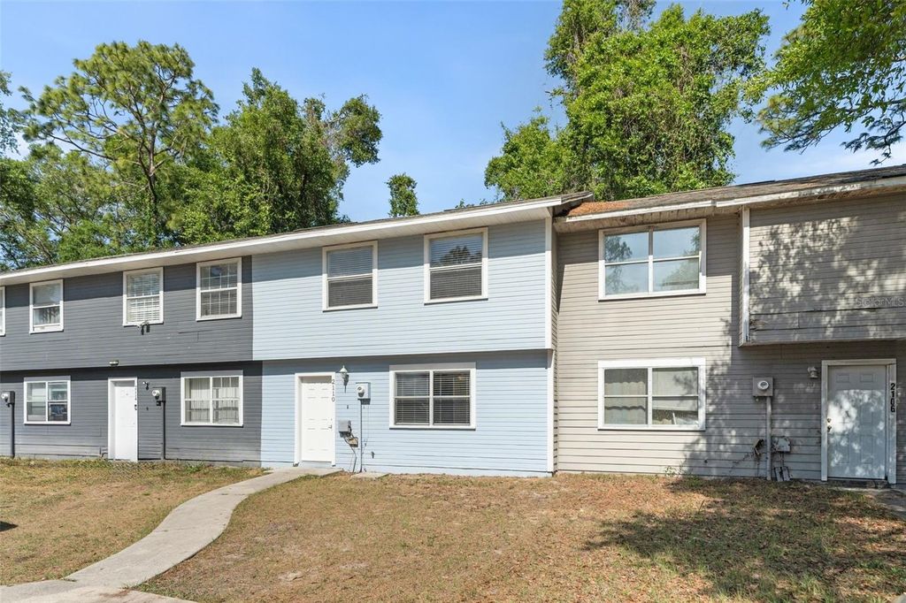 Photo of 2110 SW 69th Drive, Gainesville, FL 32607 (MLS # GC539555)