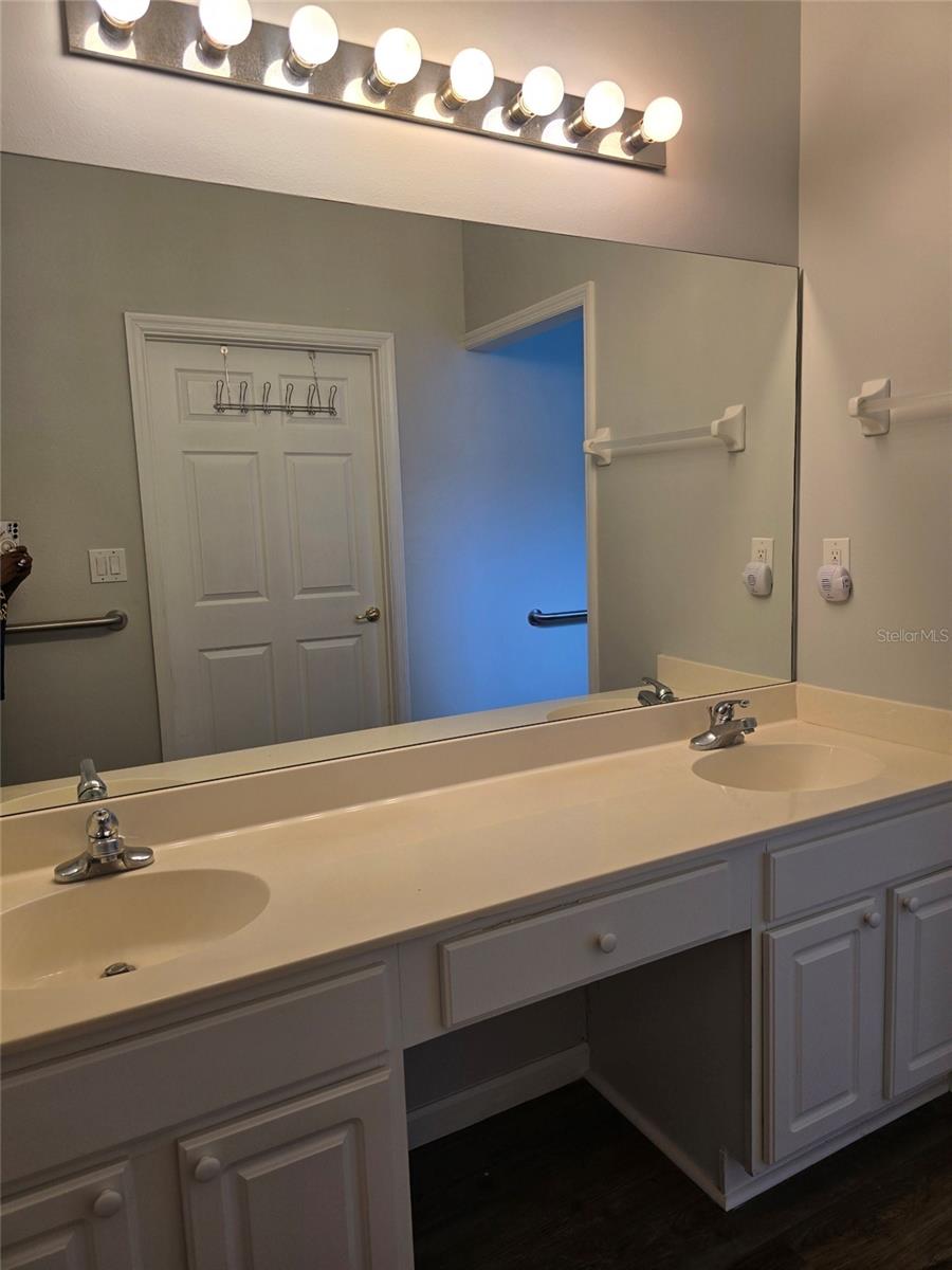 VICTORIA PARK NE INC ONE - Residential