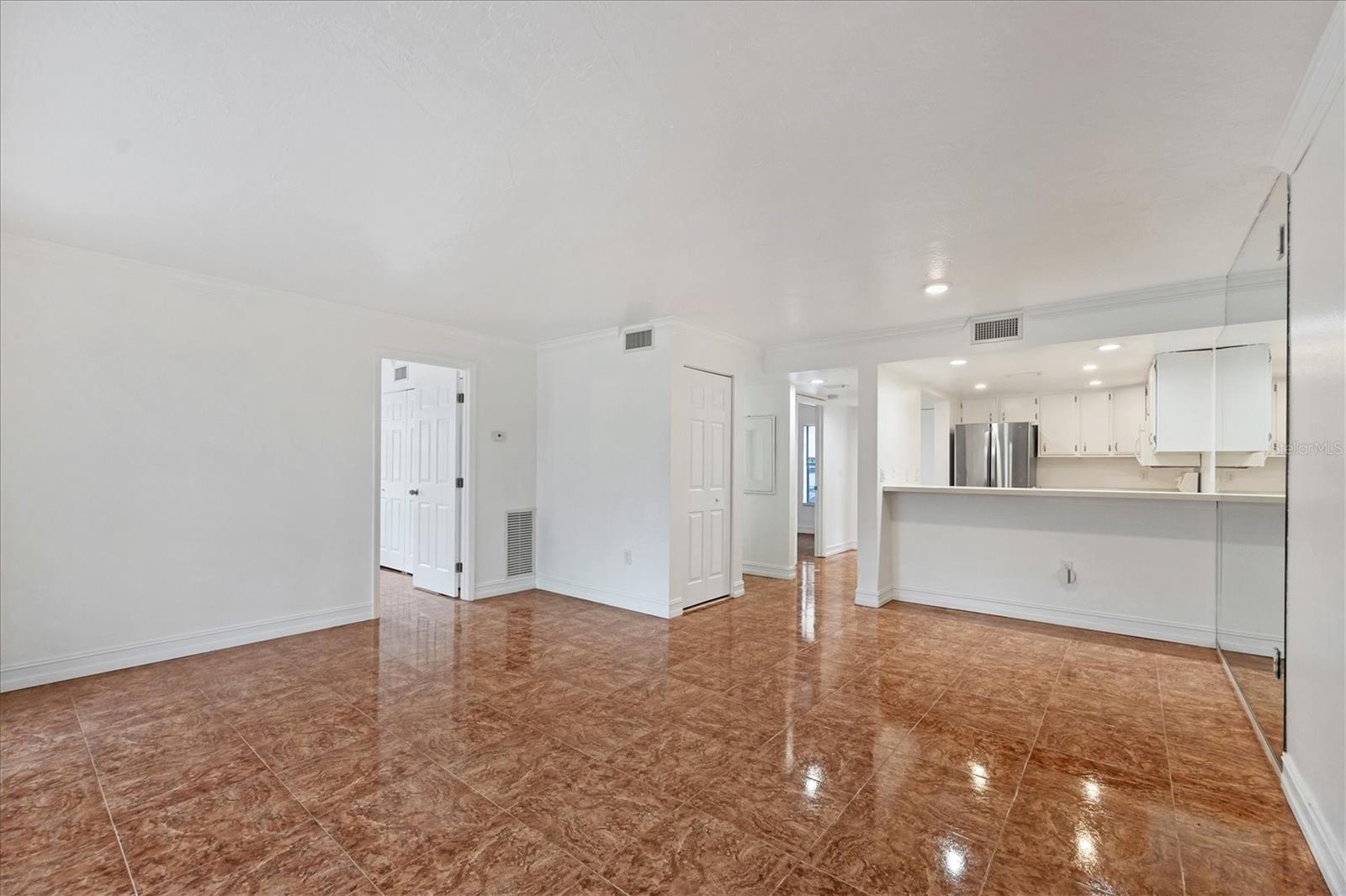 THE MEADOWS / PINEBROOK HOLLOW - Residential Lease