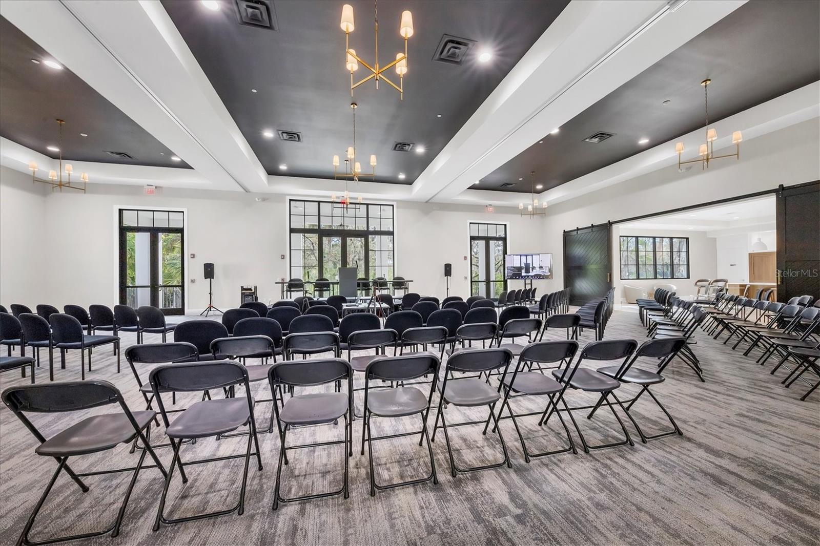 THE MEADOWS / PINEBROOK HOLLOW - Residential Lease