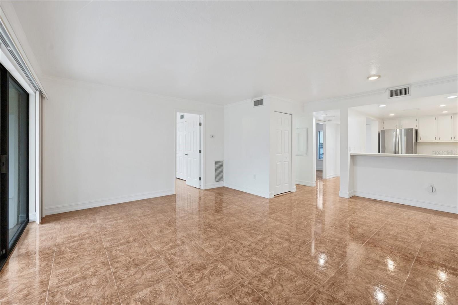 THE MEADOWS / PINEBROOK HOLLOW - Residential Lease