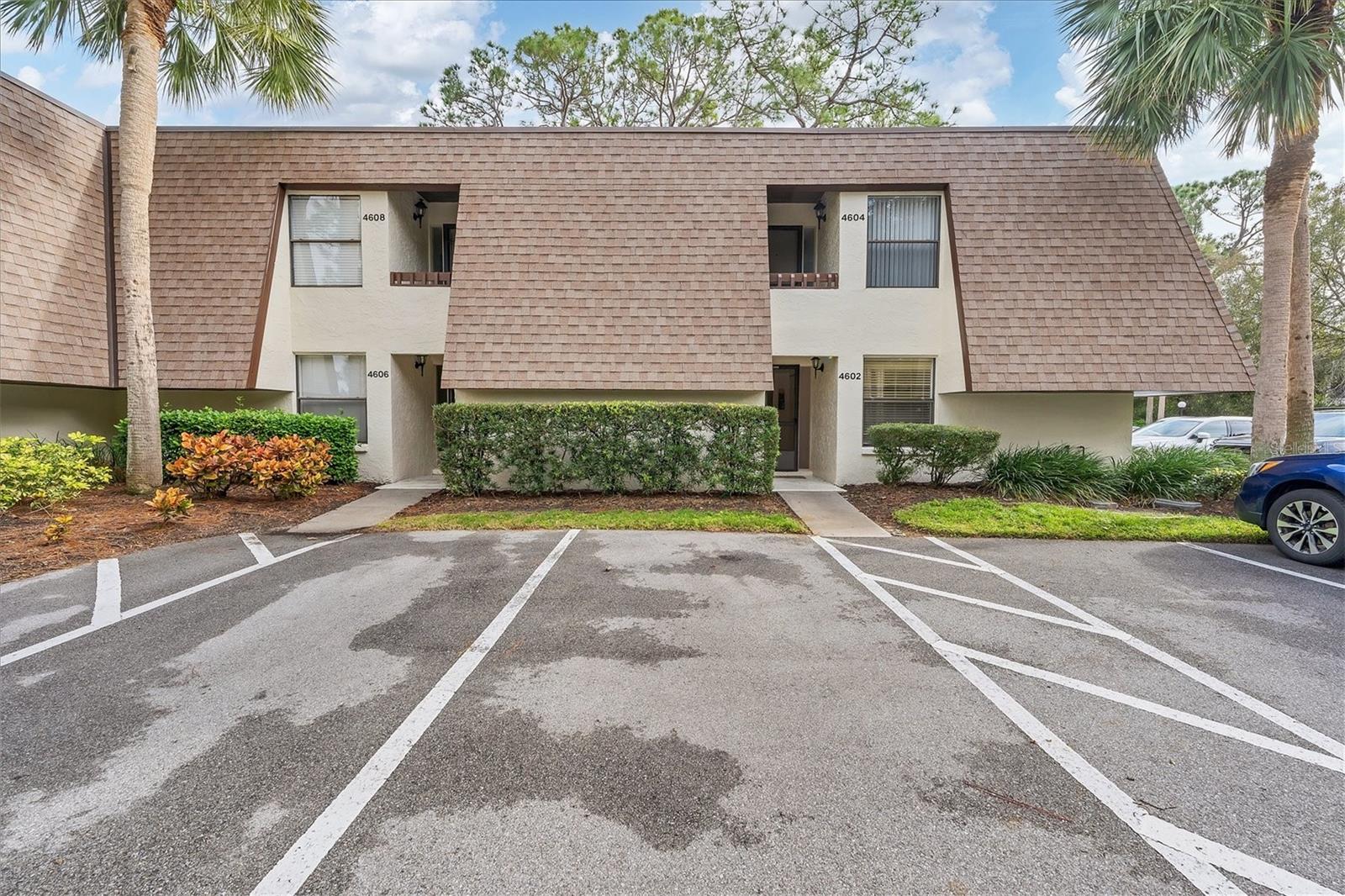 THE MEADOWS / PINEBROOK HOLLOW - Residential Lease