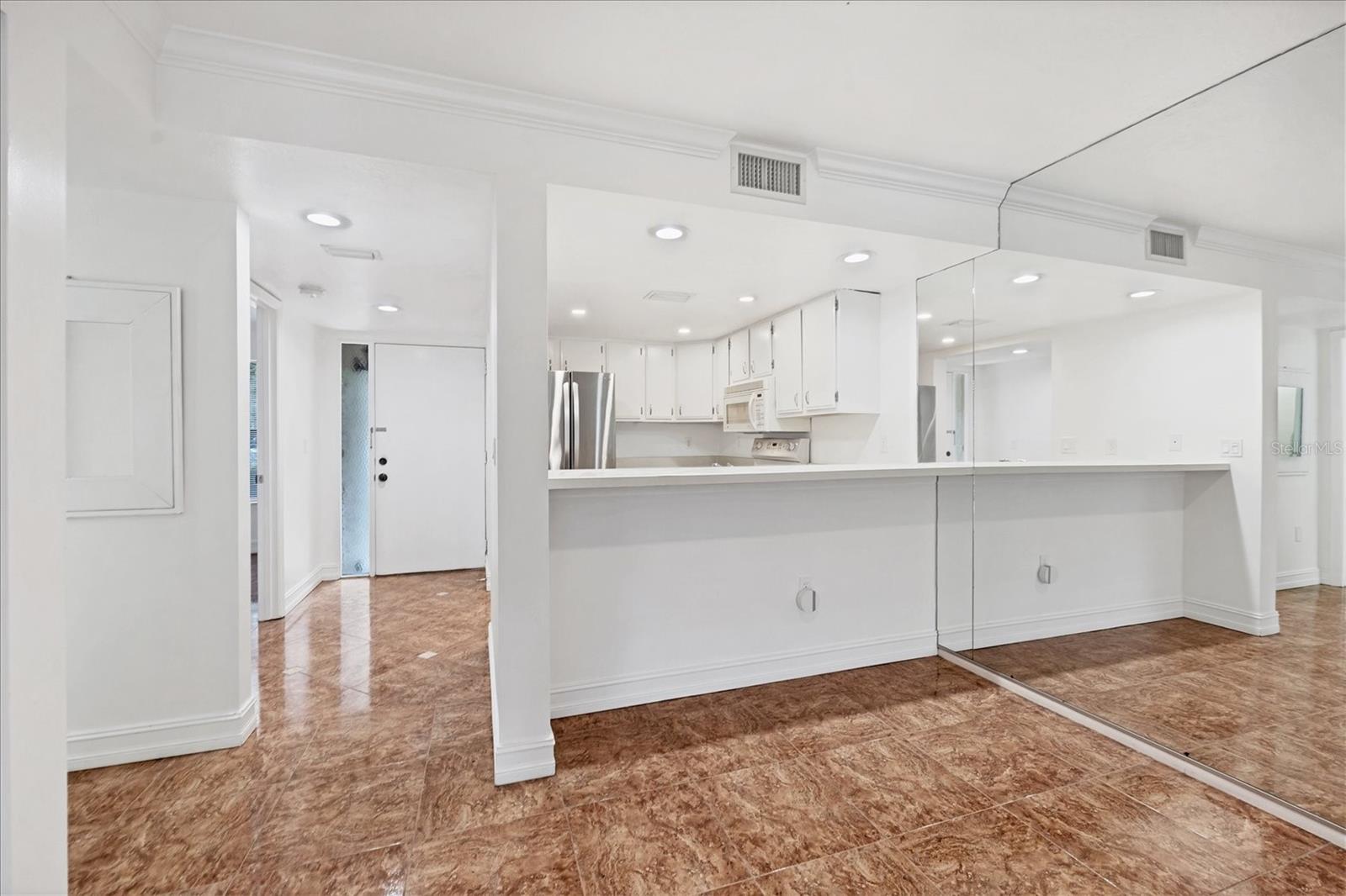 THE MEADOWS / PINEBROOK HOLLOW - Residential Lease