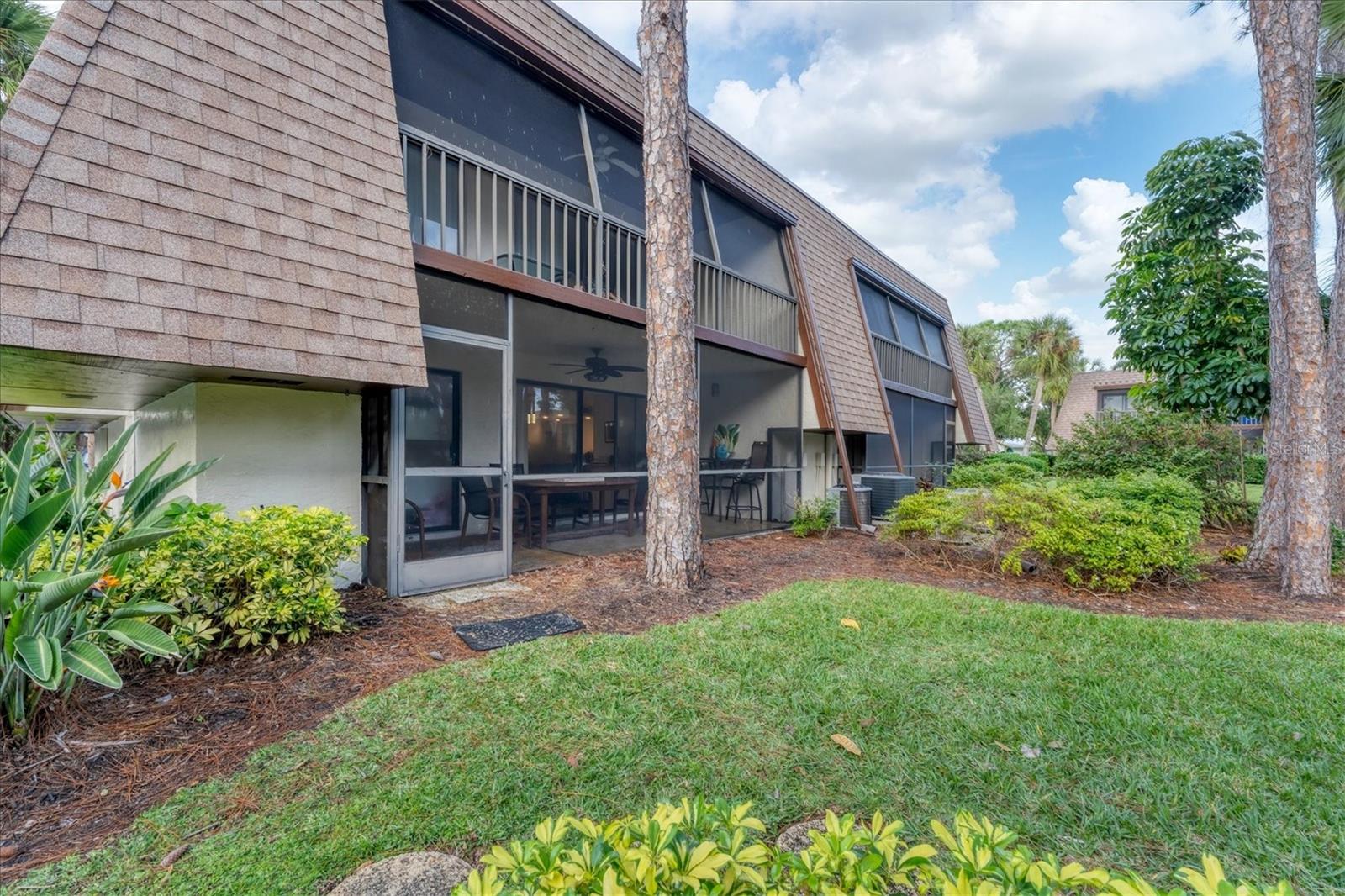THE MEADOWS / PINEBROOK HOLLOW - Residential Lease