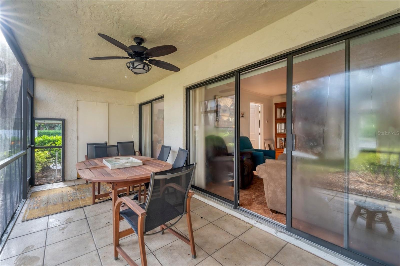 THE MEADOWS / PINEBROOK HOLLOW - Residential Lease