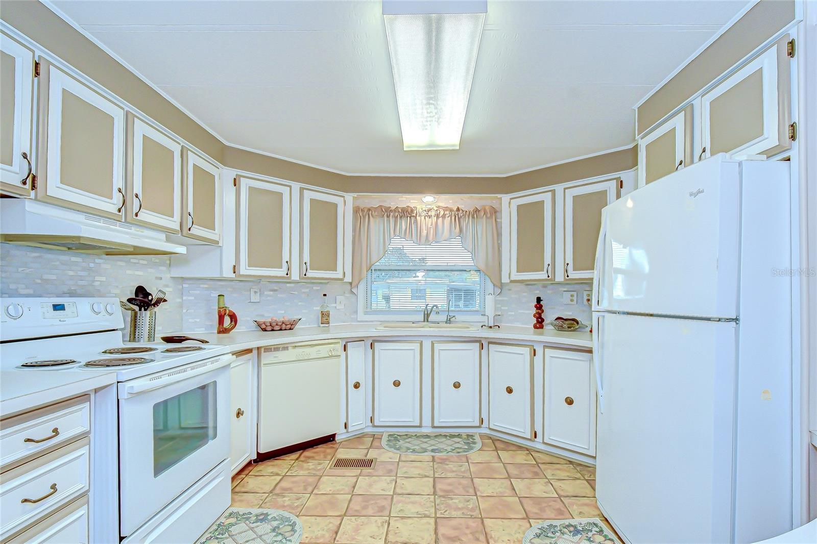 ZEPHYR SHORES UNREC - Residential