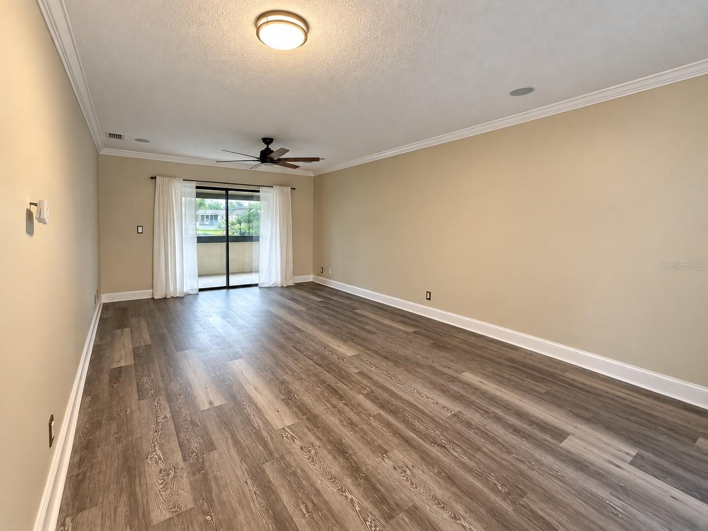 9533 86TH AVENUE 9533