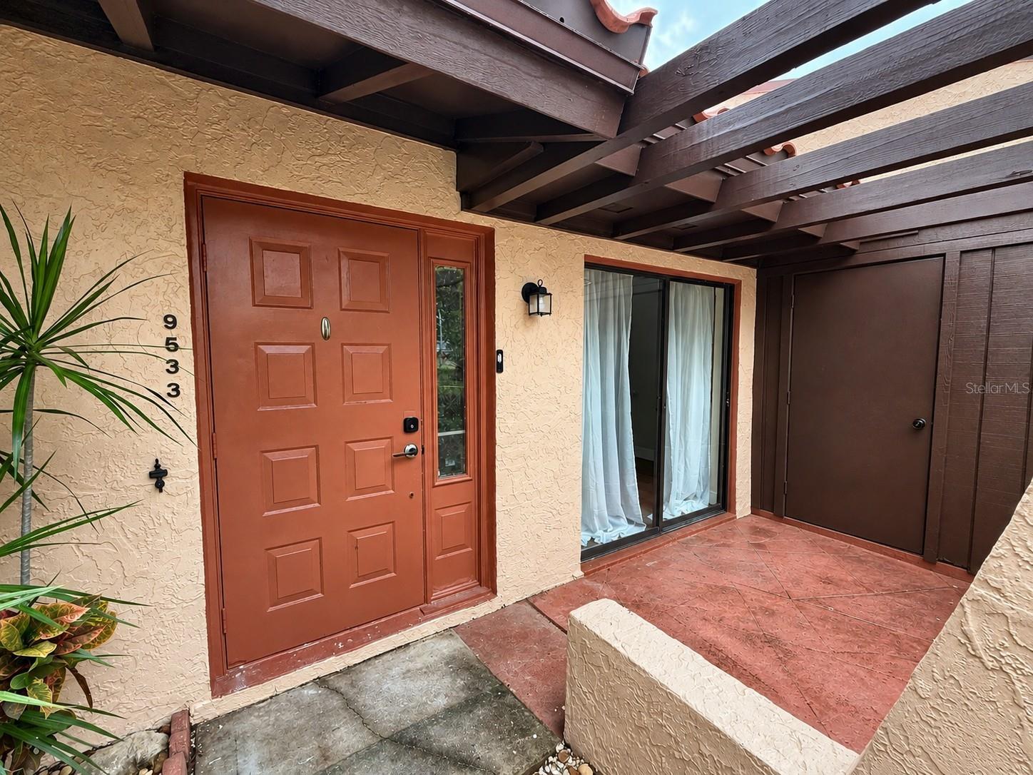 9533 86TH AVENUE 9533