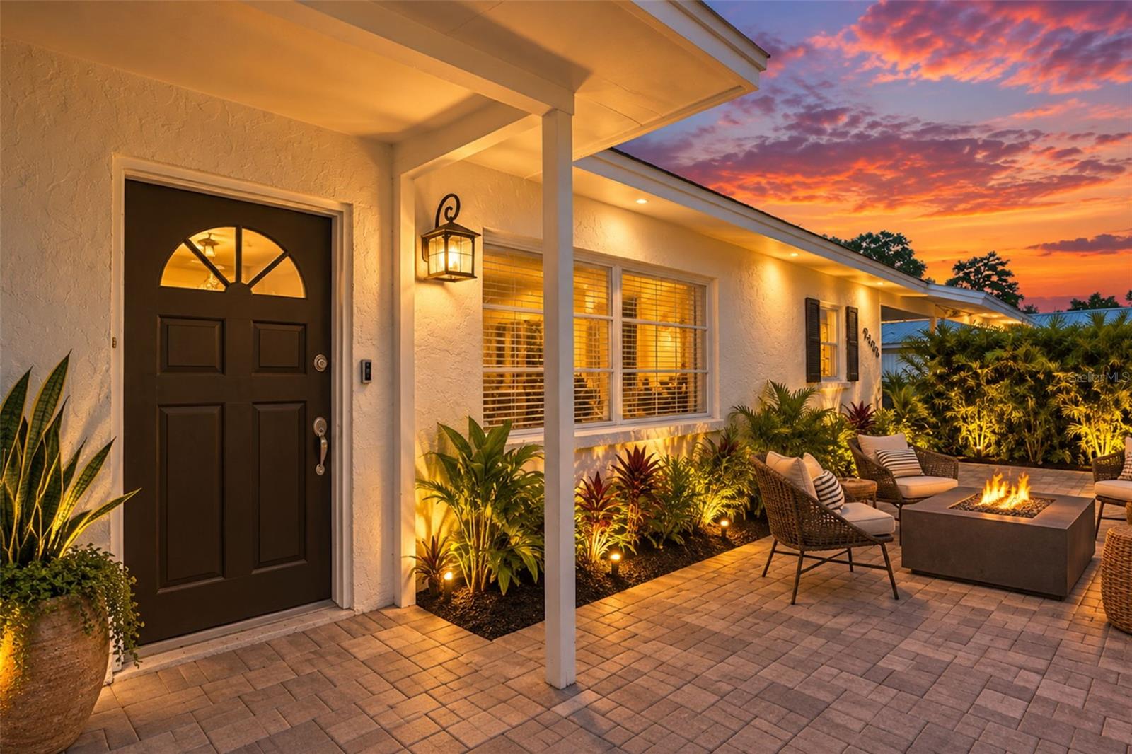 2482 WISTERIA STREET, SARASOTA, FL, 34239 3 2482 WISTERIA STREET