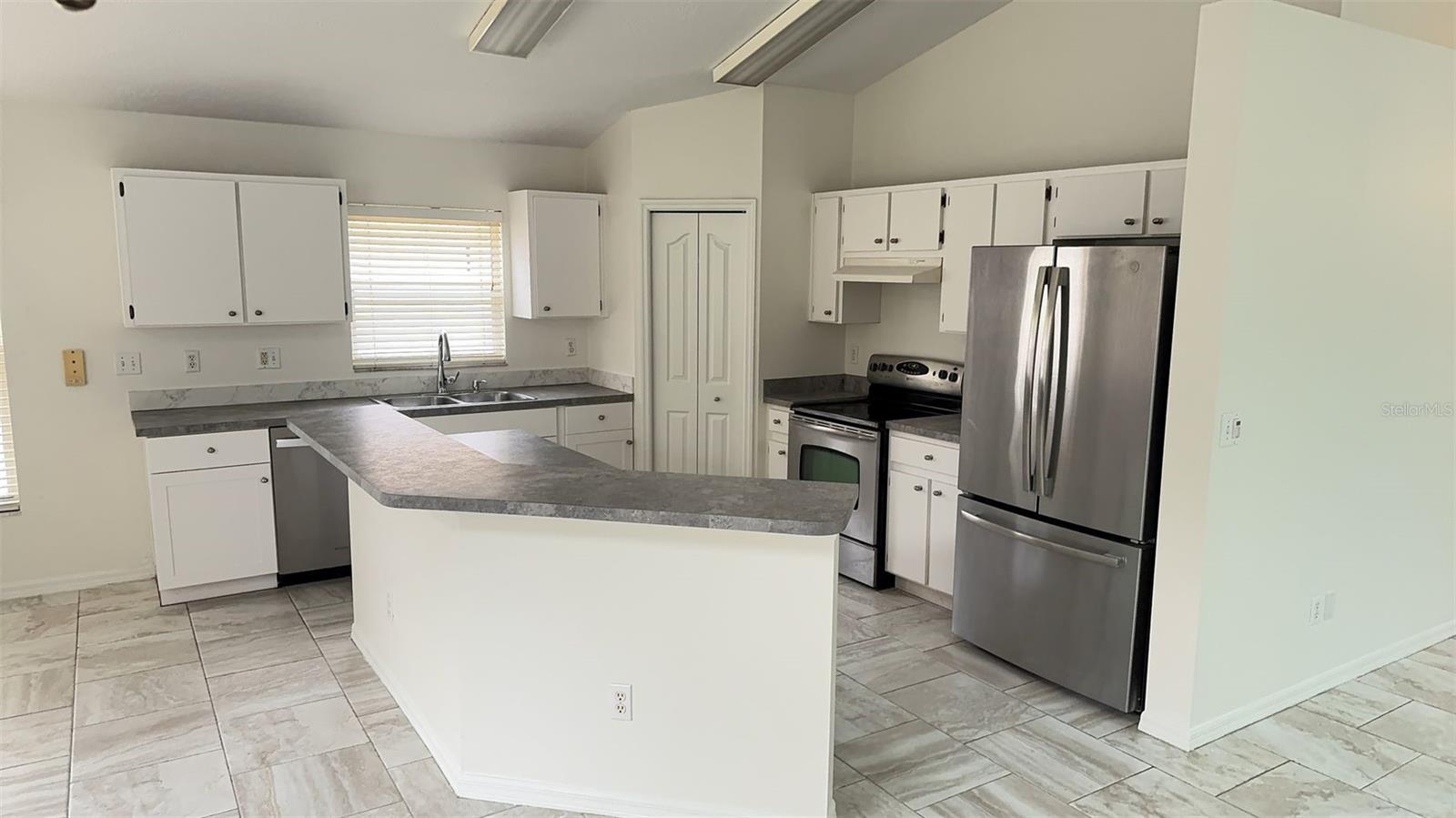 FAWN LAKE PH I - Residential Lease