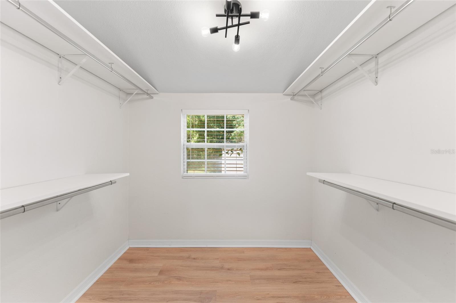 BAY WOODS SUB 1 TALLEYS - Residential Lease