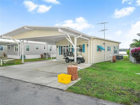 A home in LAKE WALES