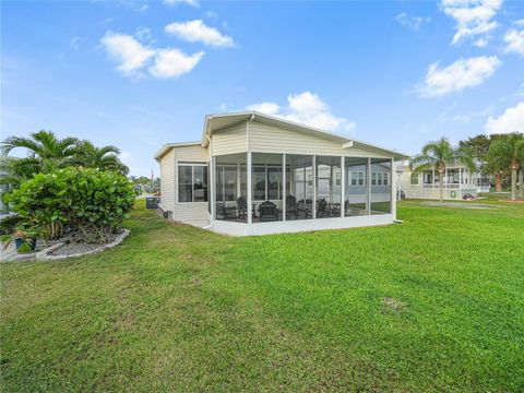 A home in LAKE WALES