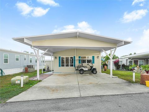 A home in LAKE WALES