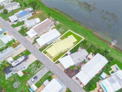 A home in LAKE WALES