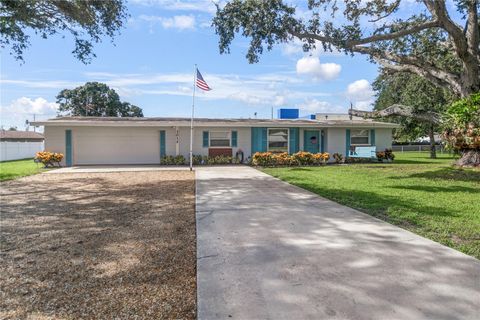 Photo of 3012 52nd Avenue Drive W, Bradenton, FL 34207 (MLS # A4678075)