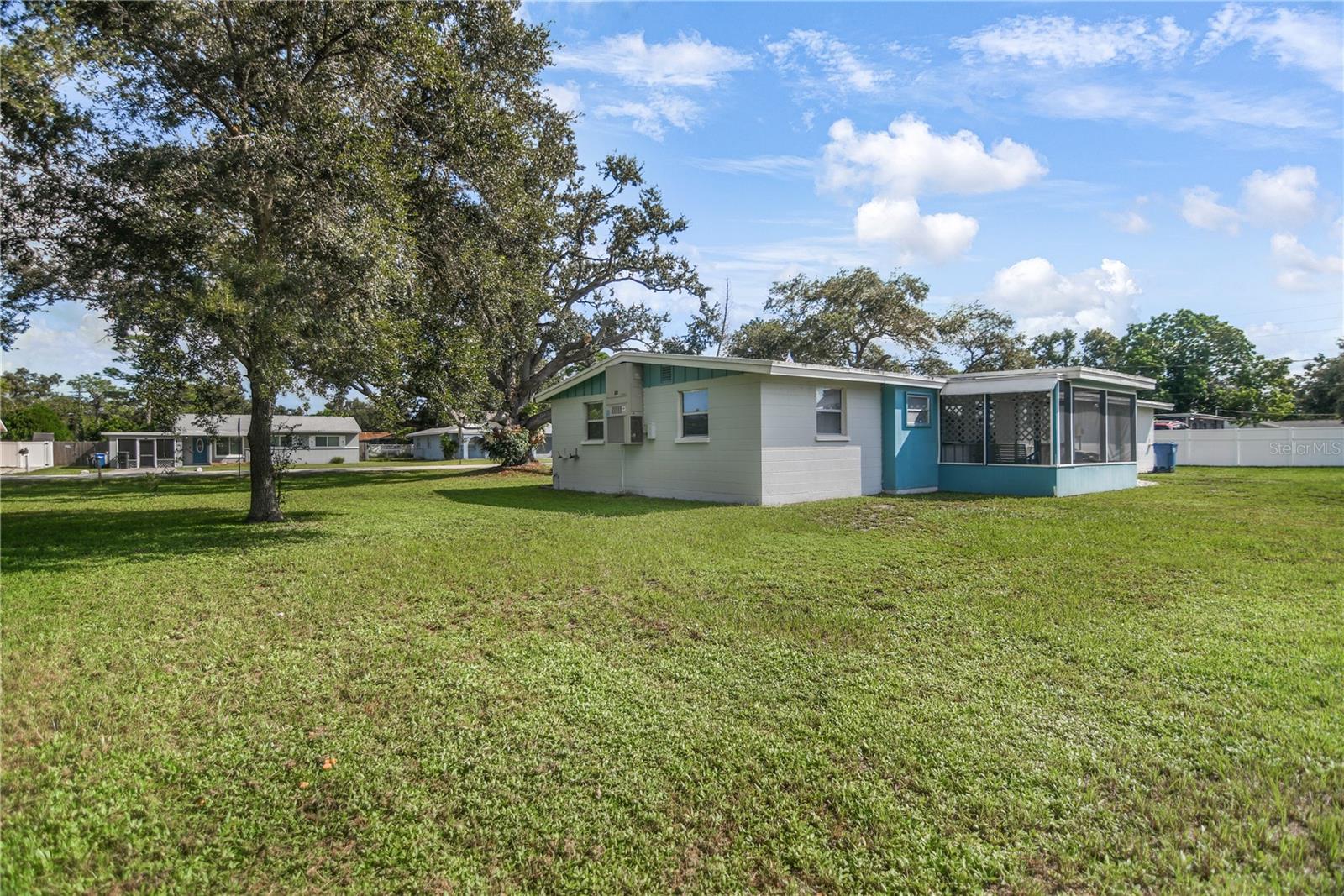 CEDAR MANOR - Residential