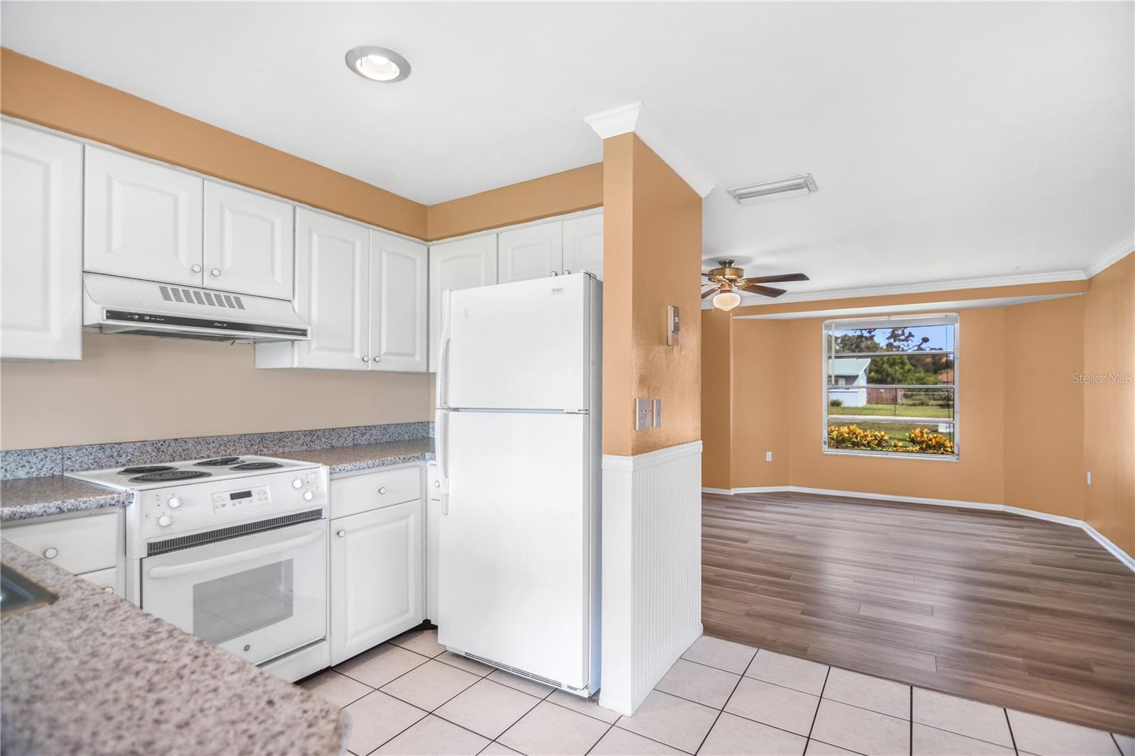 CEDAR MANOR - Residential